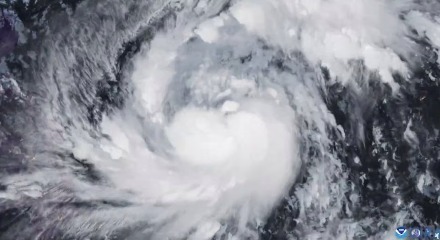 Philippines sơ t&aacute;n hơn 100.000 người tr&aacute;nh si&ecirc;u b&atilde;o Fung-wong- Ảnh 1.