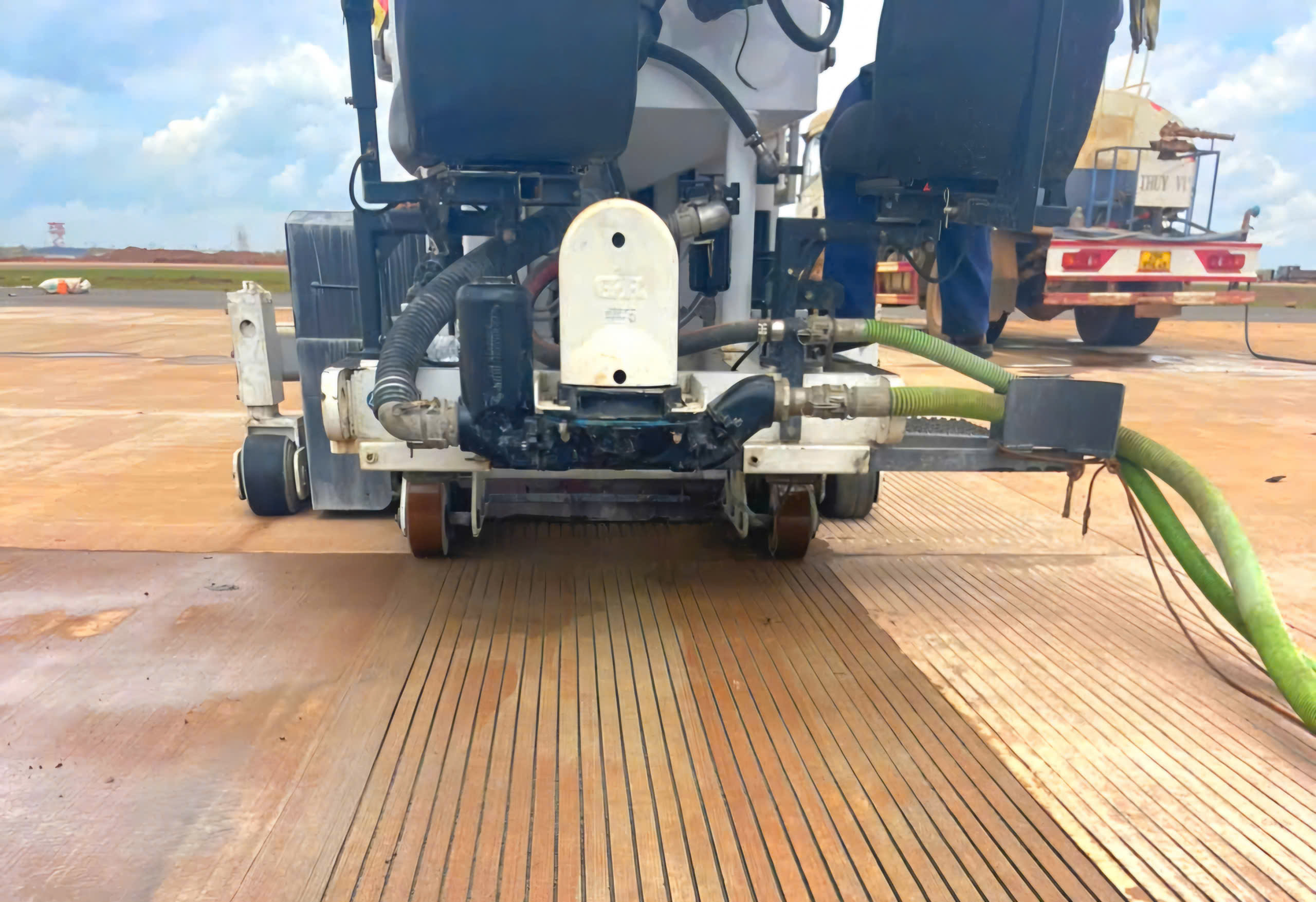 Cienco4 ti&ecirc;n phong l&agrave;m chủ c&ocirc;ng nghệ thi c&ocirc;ng tạo nh&aacute;m mặt đường băng- Ảnh 6.