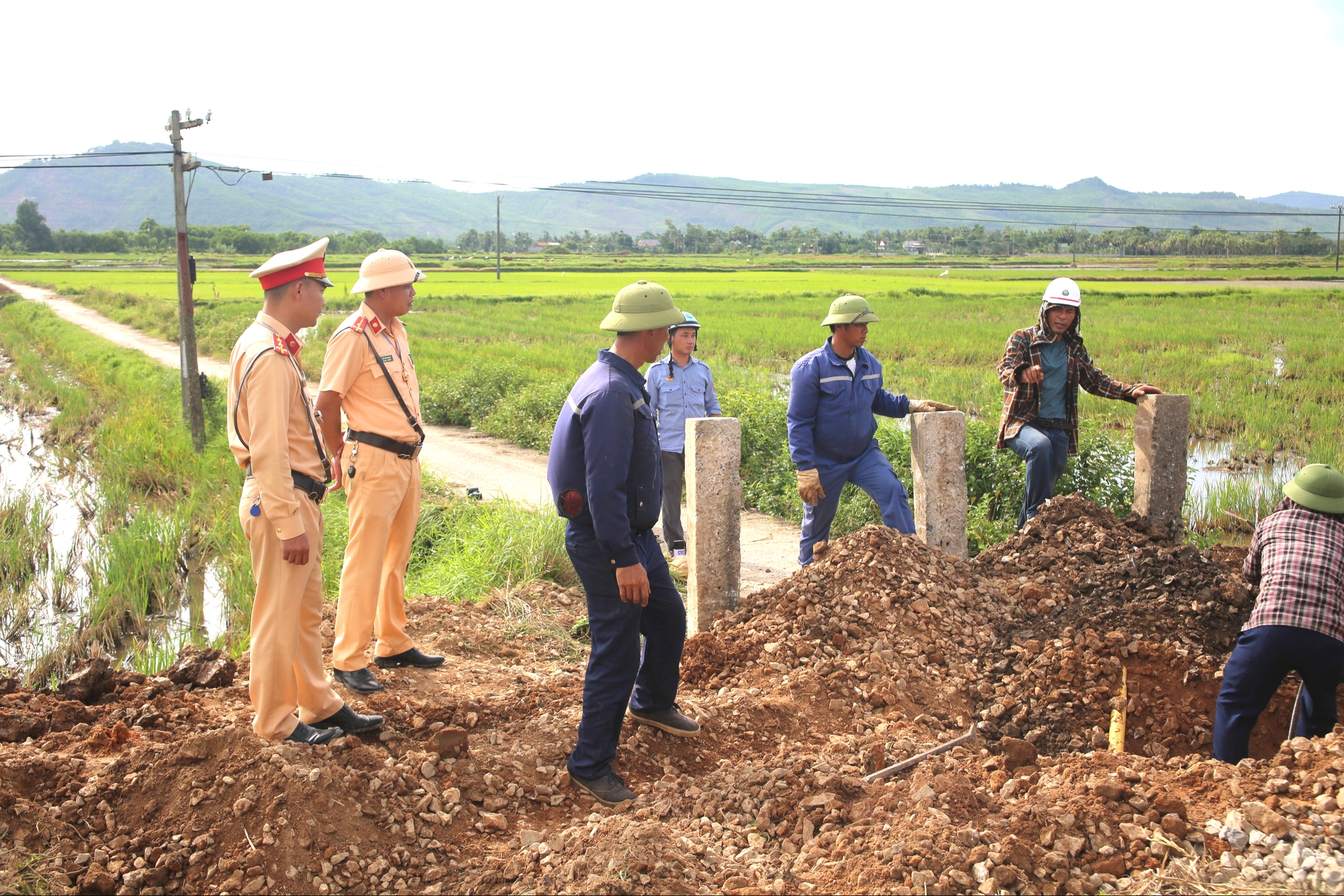 Thanh H&oacute;a: Sau Quyết định 358, nhiều lối đi tự mở tr&ecirc;n đường sắt được xo&aacute; bỏ- Ảnh 1.