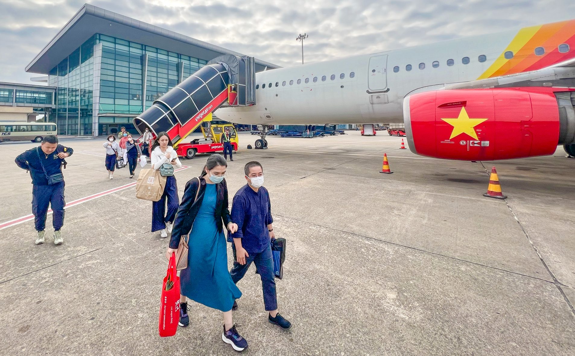 Hàng không Việt phục hồi vững chắc, dự kiến đạt 84 triệu khách trong năm 2025- Ảnh 1. Hàng không Việt phục hồi vững chắc, dự kiến đạt 84 triệu khách trong năm 2025- Ảnh 1.