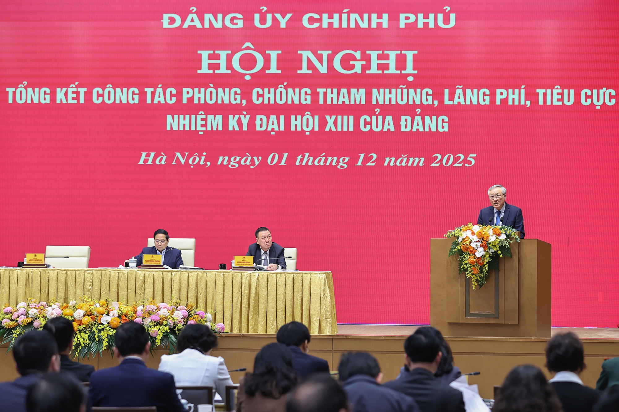 Thủ tướng chủ tr&igrave; hội nghị tổng kết c&ocirc;ng t&aacute;c ph&ograve;ng, chống tham nhũng, l&atilde;ng ph&iacute;, ti&ecirc;u cực- Ảnh 3.