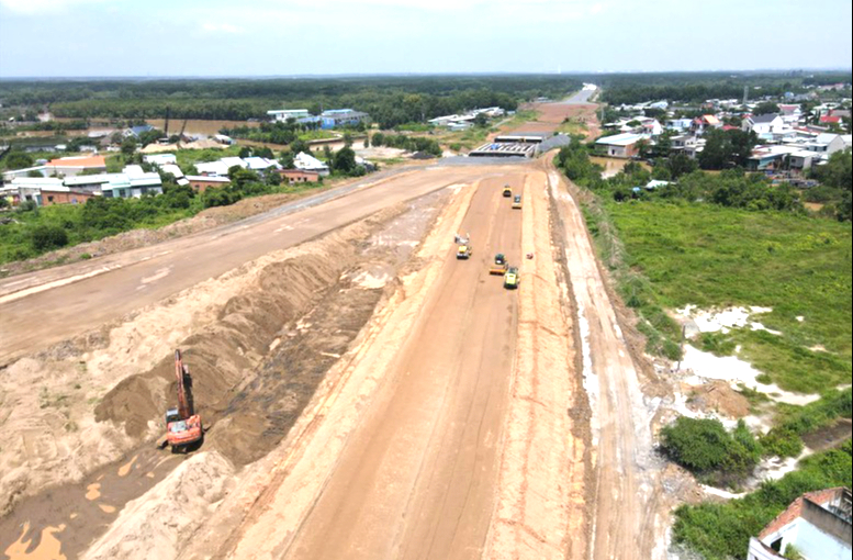 Luật Đường sắt 2025 đ&atilde; c&oacute; nhiều quy định mới để th&aacute;o gỡ vướng mắc trong c&ocirc;ng t&aacute;c giải ph&oacute;ng mặt bằng, bồi thường, hỗ trợ, t&aacute;i định cư. (Ảnh minh họa)