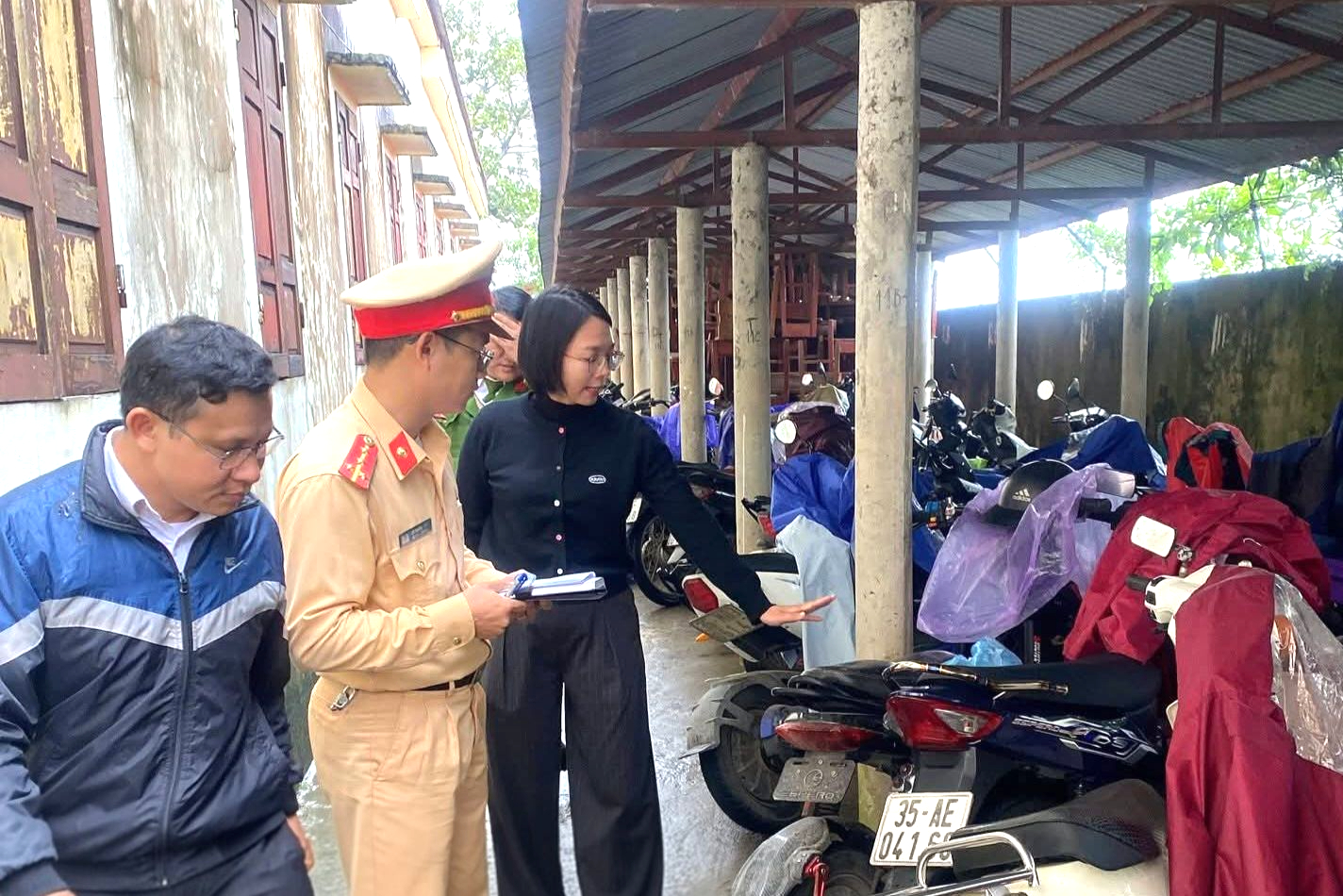 Ninh Bình: Đẩy mạnh tuyên truyền luật giao thông tại hơn 500 trường học- Ảnh 3. Ninh Bình: Đẩy mạnh tuyên truyền luật giao thông tại hơn 500 trường học- Ảnh 3.