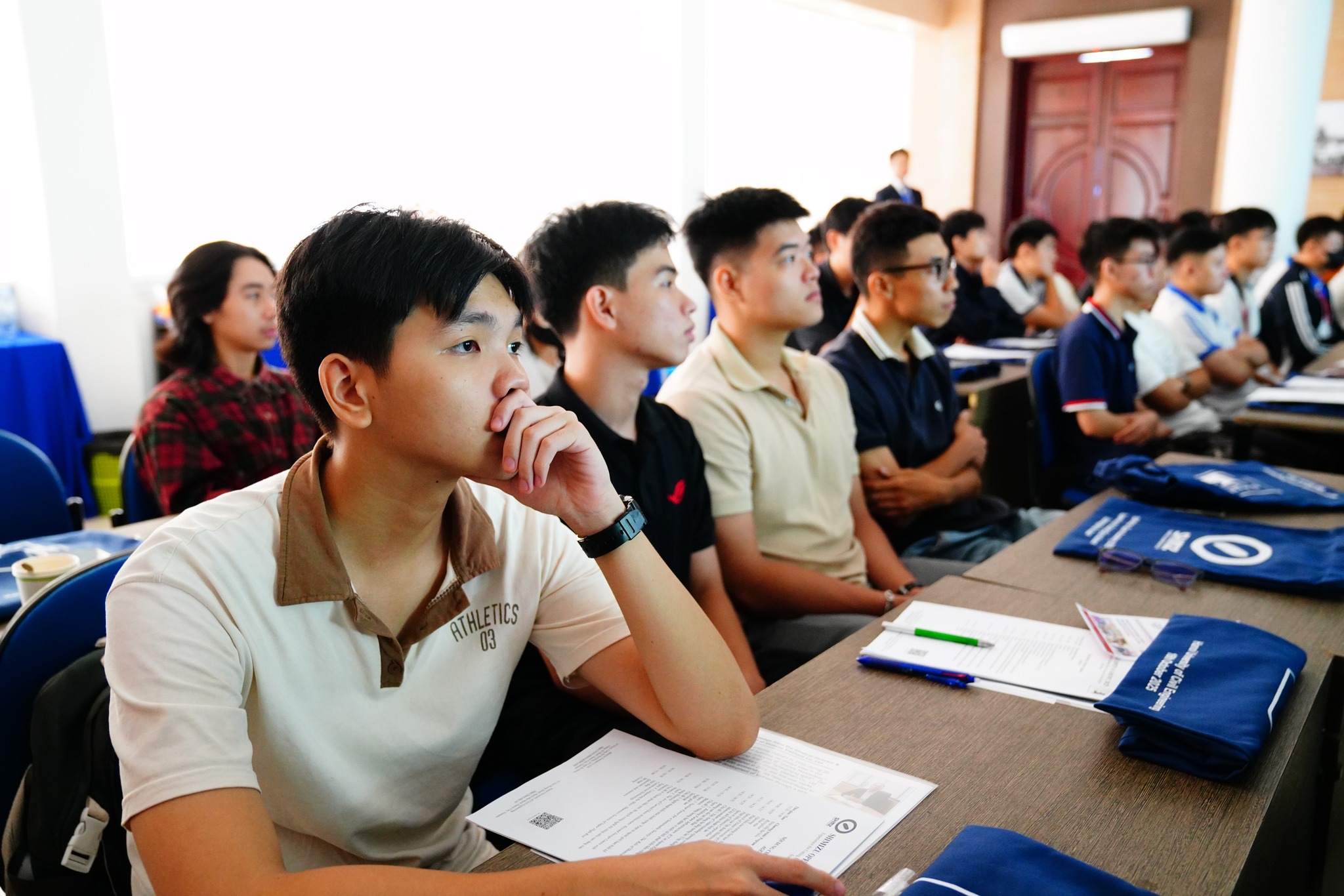 Hà Nội công khai danh sách trung tâm tư vấn du học được cấp phép- Ảnh 1. Hà Nội công khai danh sách trung tâm tư vấn du học được cấp phép- Ảnh 1.