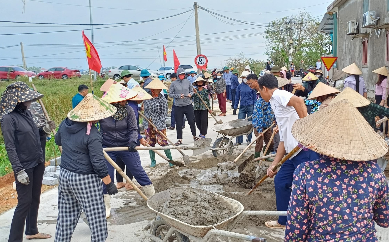 V&igrave; sao H&agrave; Tĩnh chuyển mục ti&ecirc;u th&agrave;nh "tỉnh ho&agrave;n th&agrave;nh nhiệm vụ x&acirc;y dựng n&ocirc;ng th&ocirc;n mới"?- Ảnh 2.