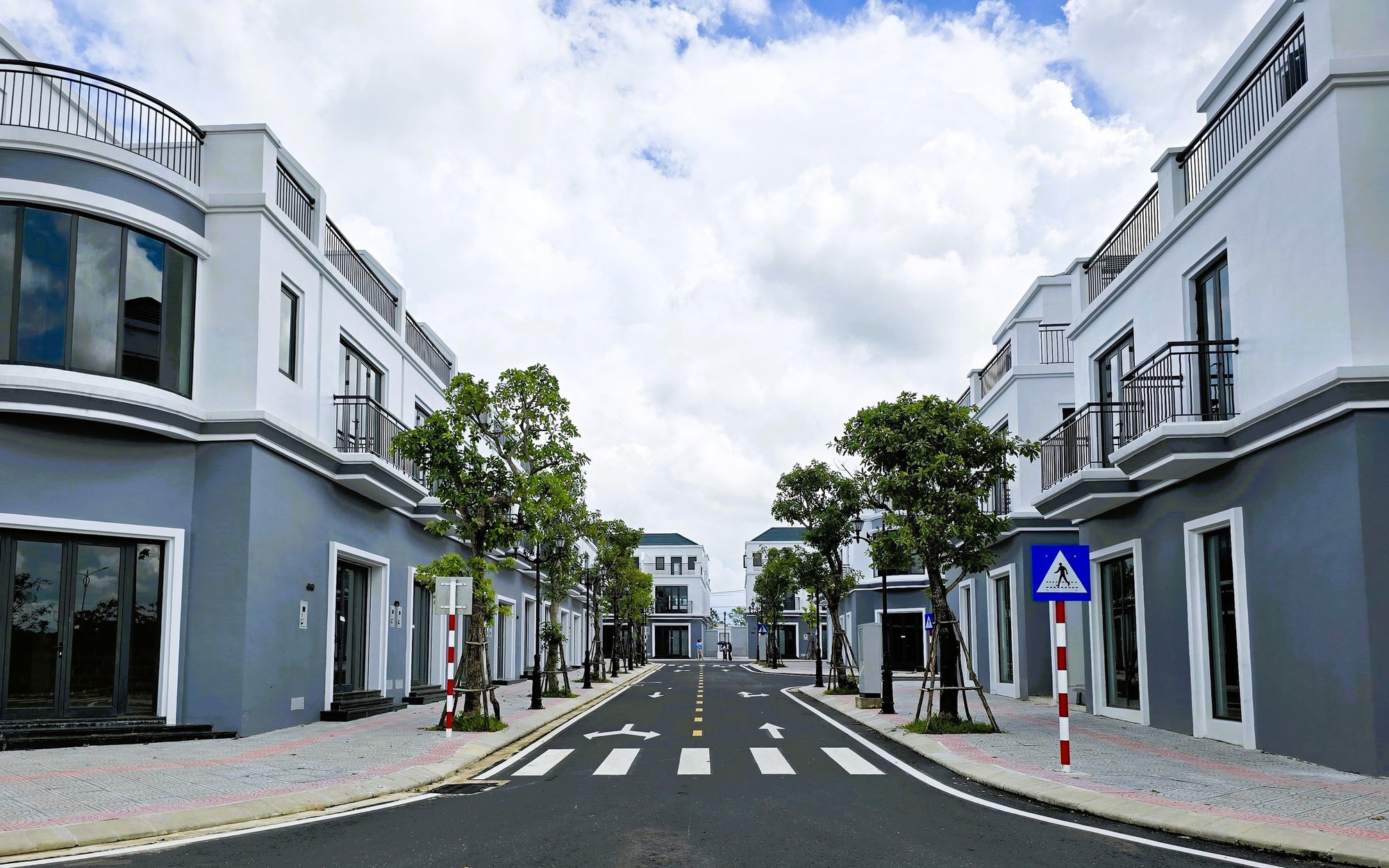 Quảng Trị: Đẩy tiến độ c&ocirc;ng tr&igrave;nh trọng điểm, khai th&aacute;c hiệu quả kh&ocirc;ng gian ph&aacute;t triển mới