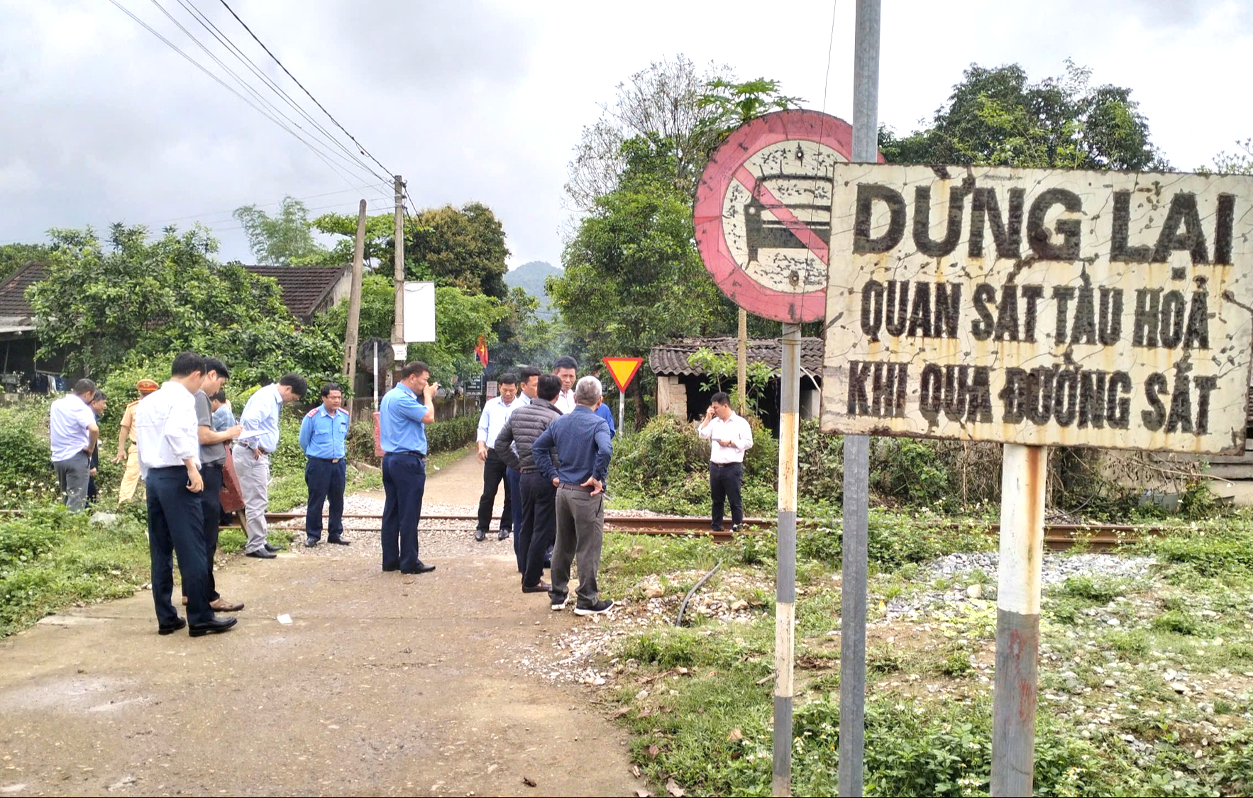 H&agrave; Tĩnh: Đề xuất ưu ti&ecirc;n kinh ph&iacute; triển khai Nghị định 65 x&oacute;a bỏ ho&agrave;n to&agrave;n lối đi tự mở- Ảnh 1.