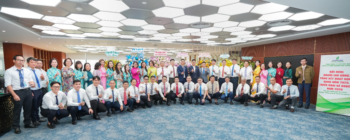 PV GAS TRADING bứt phá mạnh mẽ năm 2025, xác lập kỷ lục sản lượng và doanh thu- Ảnh 4. PV GAS TRADING bứt phá mạnh mẽ năm 2025, xác lập kỷ lục sản lượng và doanh thu- Ảnh 4.