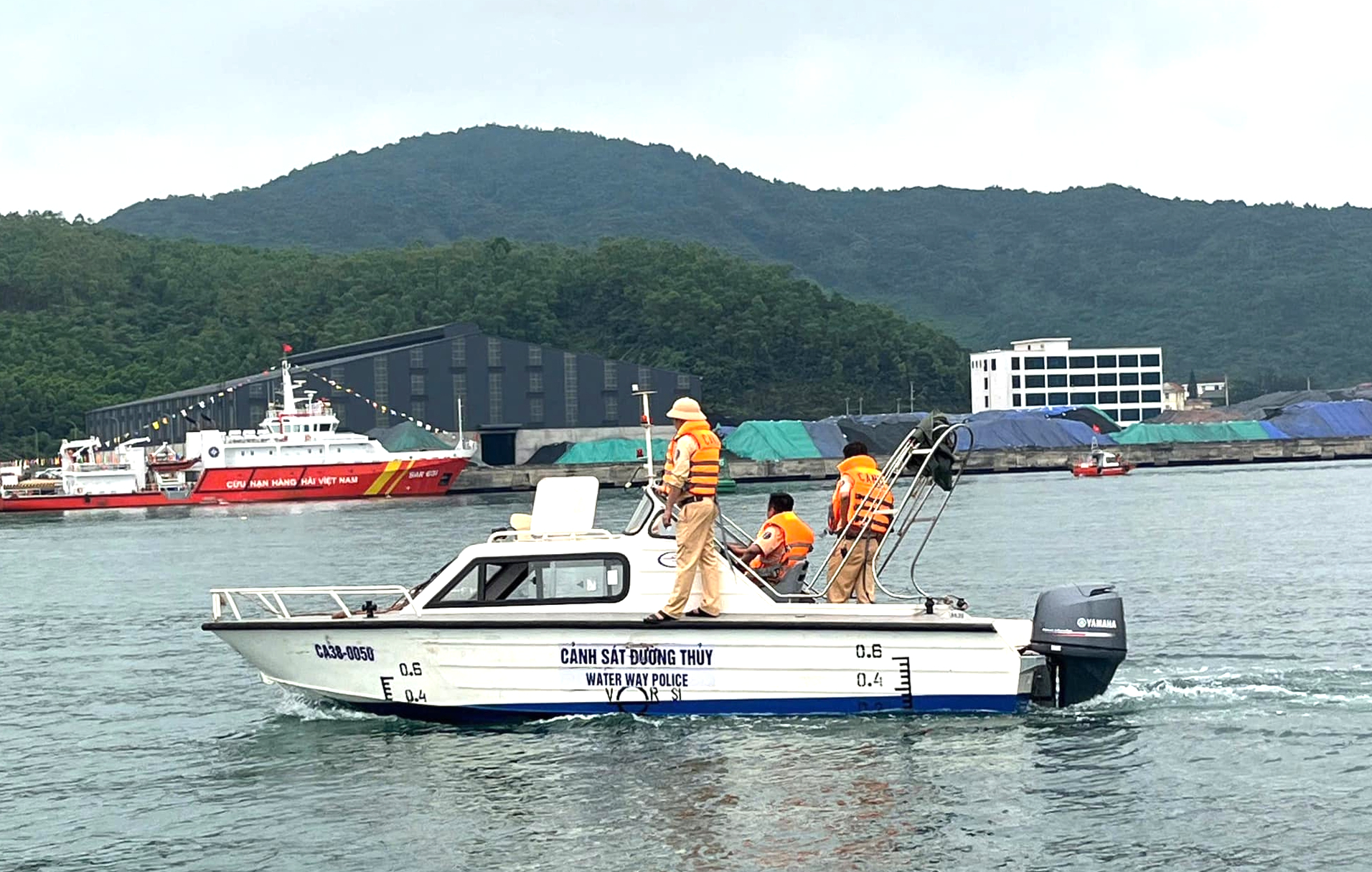 H&agrave; Tĩnh: Triển khai nhiều giải ph&aacute;p đồng bộ thực hiện nghi&ecirc;m Luật Giao th&ocirc;ng đường thủy- Ảnh 1.