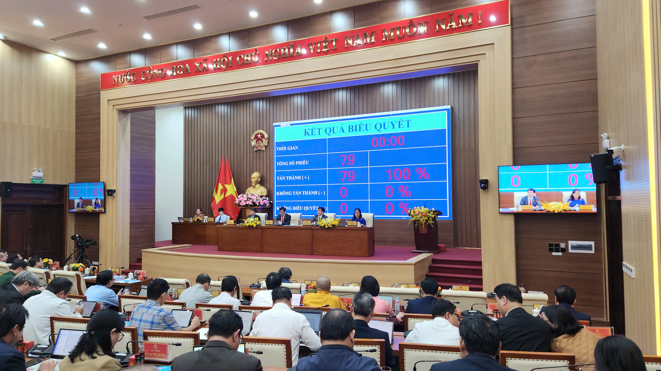 Quảng Ng&atilde;i: Miễn, giảm gi&aacute; v&eacute; xe bu&yacute;t cho người yếu thế, thu nhập thấp- Ảnh 2.