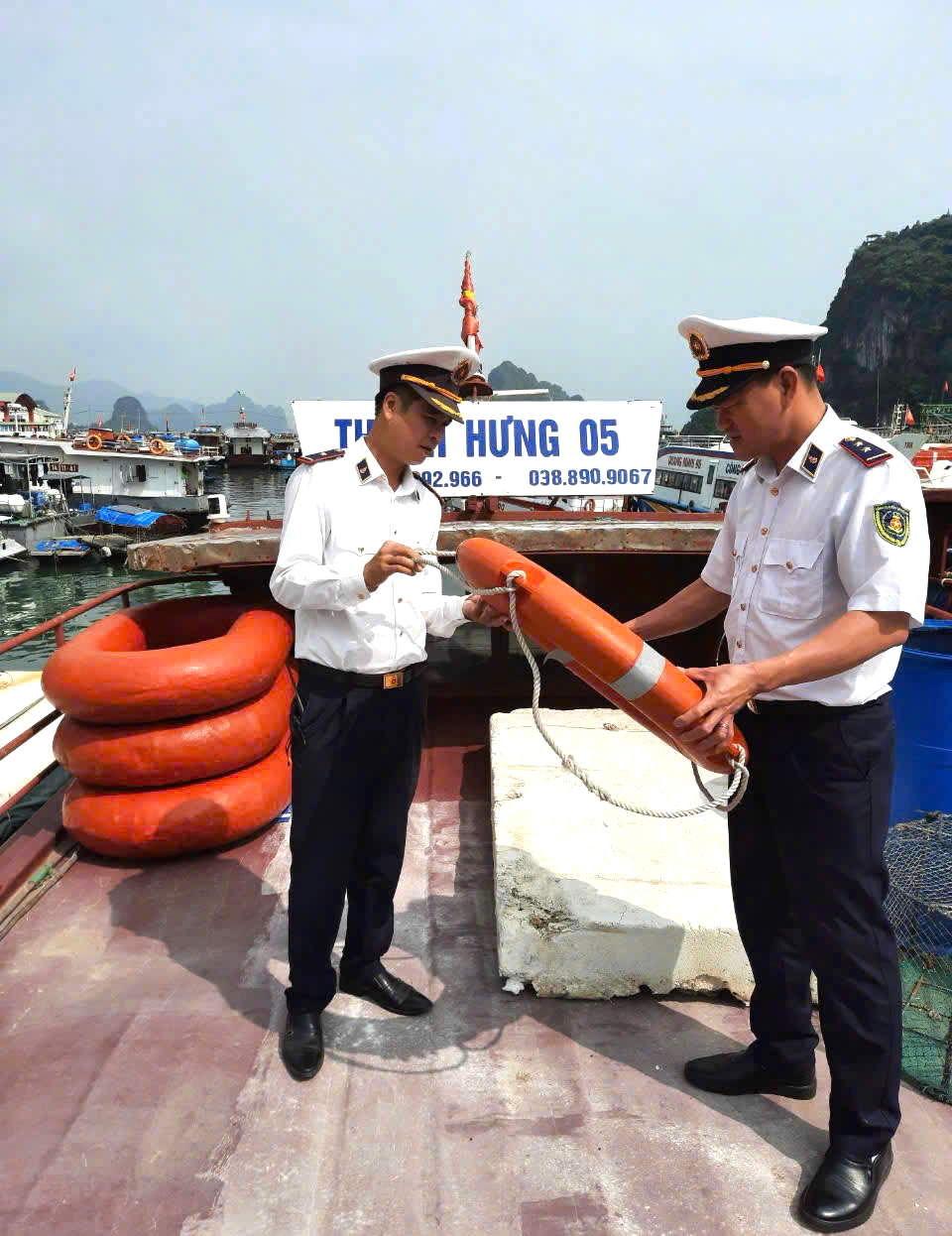Quảng Ninh siết chặt an to&agrave;n đường thủy nội địa theo Th&ocirc;ng tư 18/2025/TT-BXD- Ảnh 2.