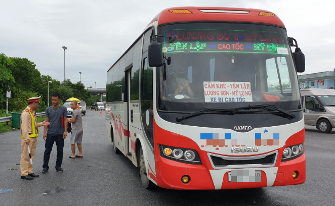 Cục Đường bộ chỉ đạo "n&oacute;ng" về tổng kiểm tra xe kinh doanh vận tải h&agrave;nh kh&aacute;ch- Ảnh 1.