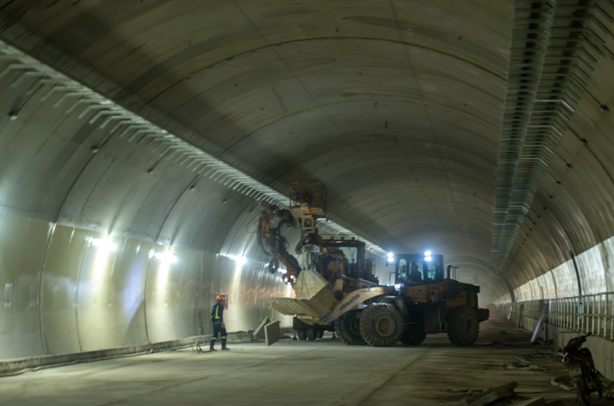 Cận cảnh 88km cao tốc qua Quảng Ng&atilde;i, Gia Lai sắp kh&aacute;nh th&agrave;nh- Ảnh 12.