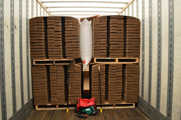 Đ&oacute;ng h&agrave;ng container với t&uacute;i kh&iacute; ch&egrave;n h&agrave;ng v&agrave; pallet của ICD Việt Nam- Ảnh 2.