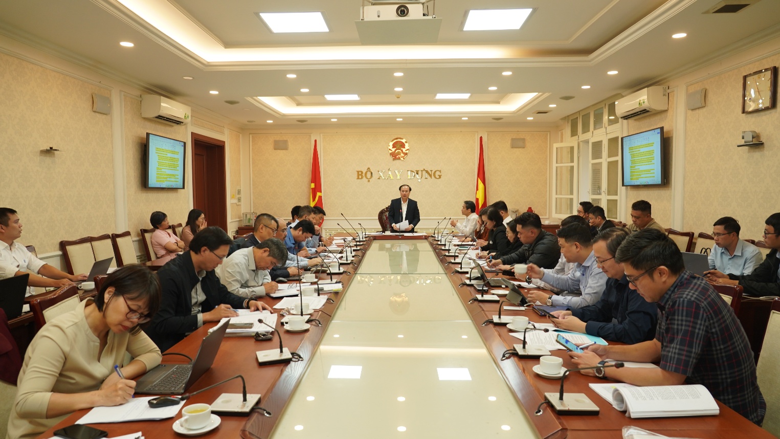 Khẩn trương ho&agrave;n thiện quy chuẩn an to&agrave;n đối với chung cư c&oacute; lắp đặt trạm sạc xe điện- Ảnh 3.