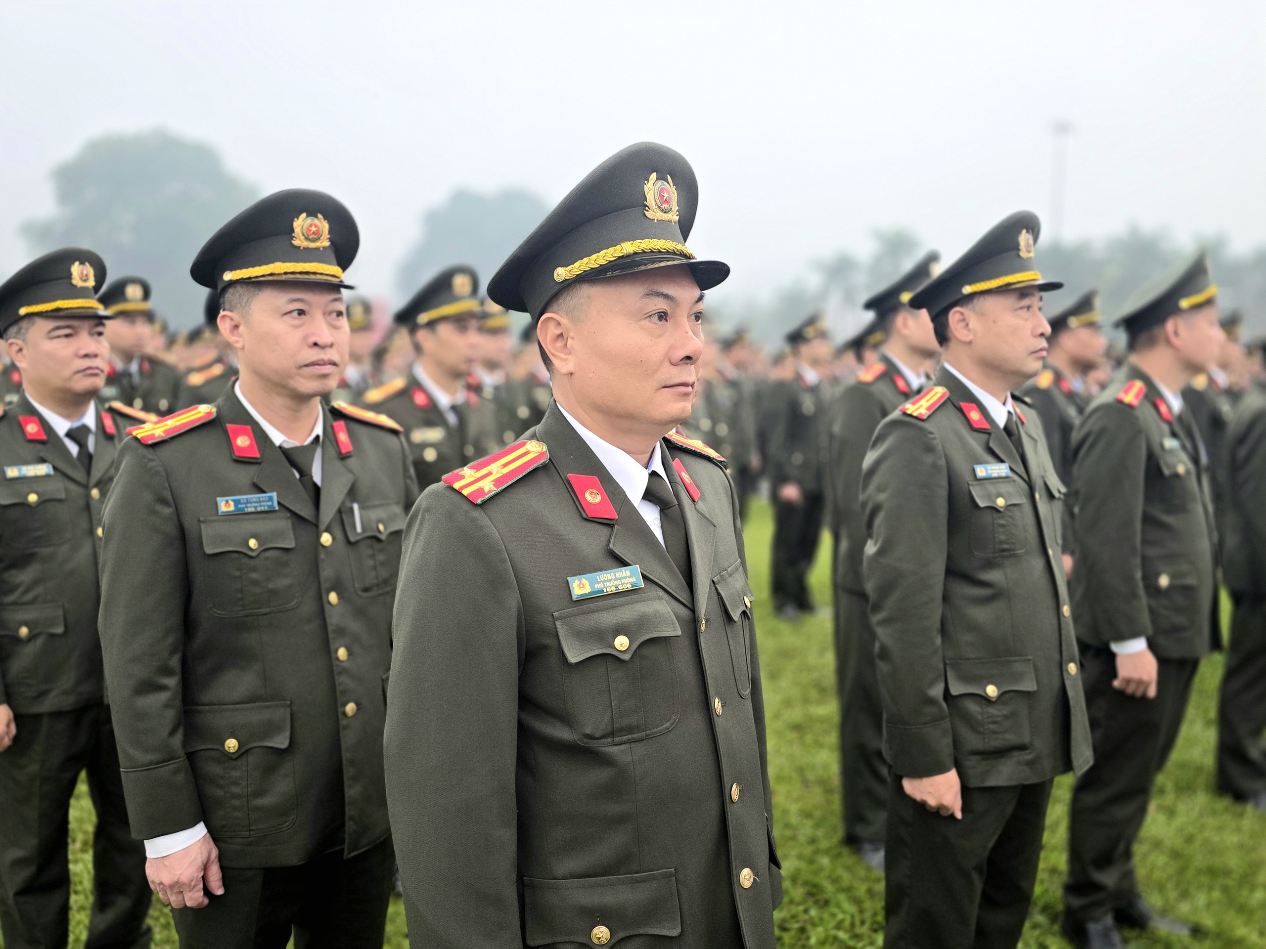 Gần 1.000 c&aacute;n bộ, chiến sĩ c&ocirc;ng an tỉnh L&agrave;o Cai ra qu&acirc;n đợt cao điểm trấn &aacute;p tội phạm- Ảnh 7.