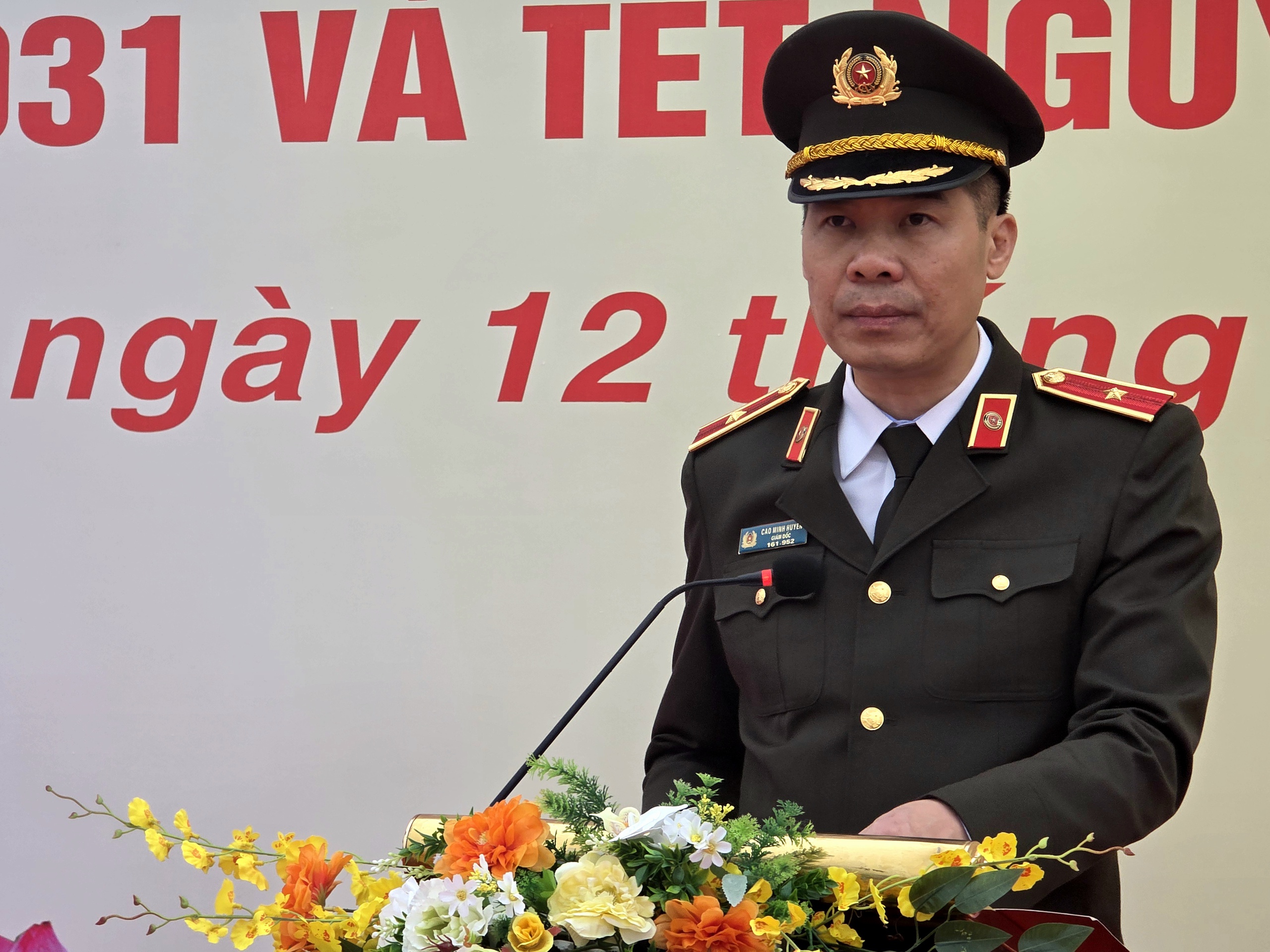 Gần 1.000 c&aacute;n bộ, chiến sĩ c&ocirc;ng an tỉnh L&agrave;o Cai ra qu&acirc;n đợt cao điểm trấn &aacute;p tội phạm- Ảnh 6.