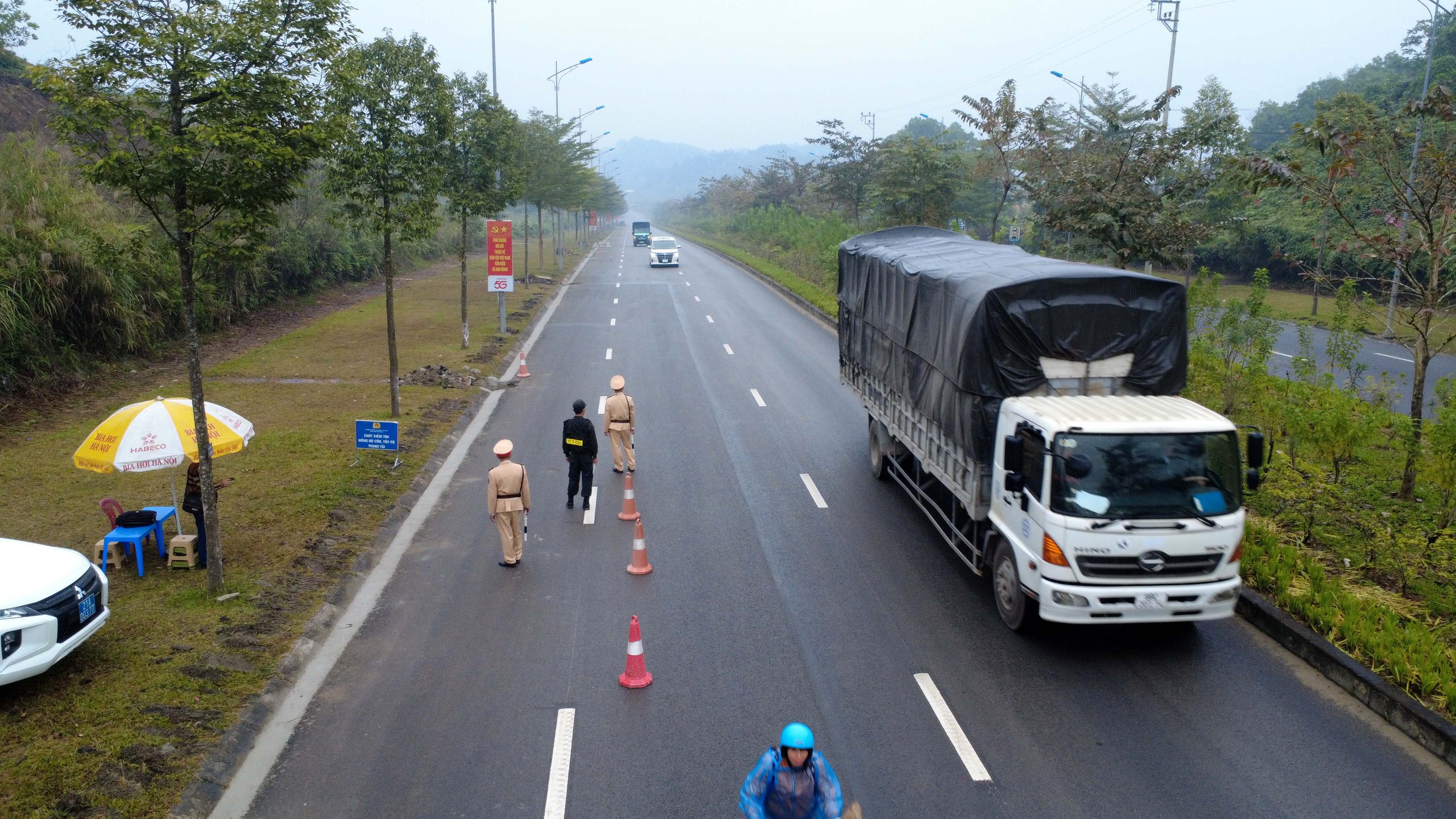 Gần 1.000 c&aacute;n bộ, chiến sĩ c&ocirc;ng an tỉnh L&agrave;o Cai ra qu&acirc;n đợt cao điểm trấn &aacute;p tội phạm- Ảnh 19.