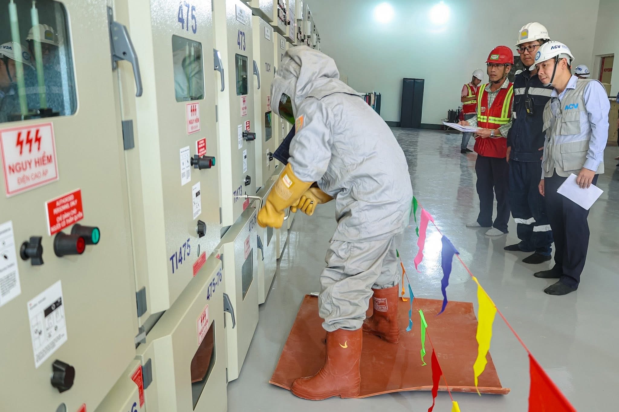 4km đường băng Long Th&agrave;nh s&aacute;ng rực đ&egrave;n, chuẩn bị đ&oacute;n chuyến bay kỹ thuật đầu ti&ecirc;n- Ảnh 12.