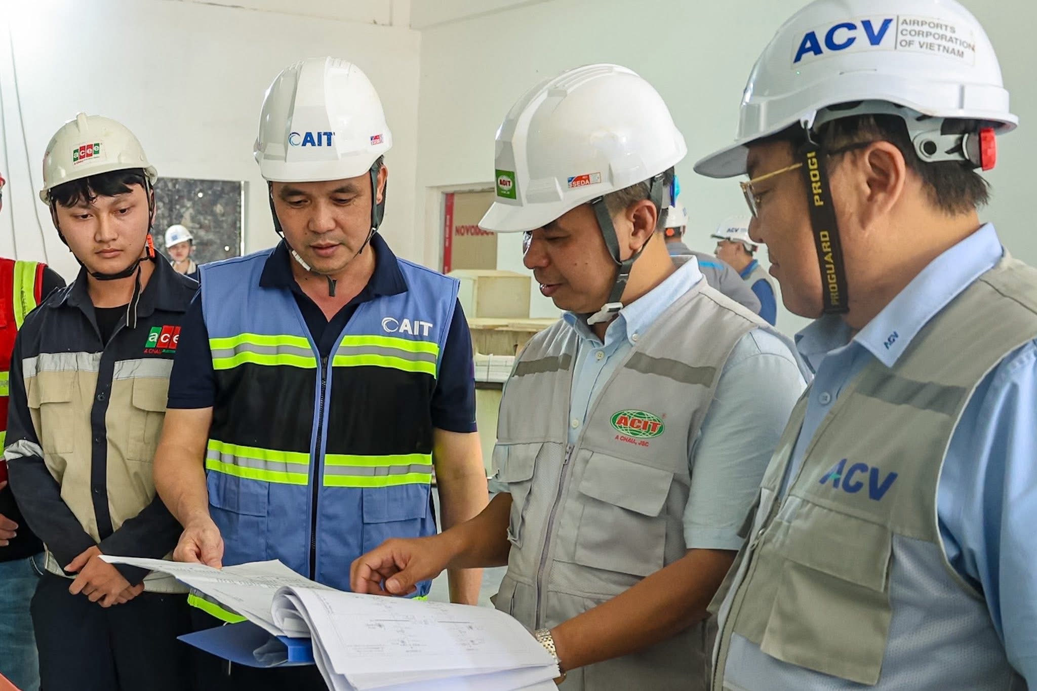 4km đường băng Long Th&agrave;nh s&aacute;ng rực đ&egrave;n, chuẩn bị đ&oacute;n chuyến bay kỹ thuật đầu ti&ecirc;n- Ảnh 15.