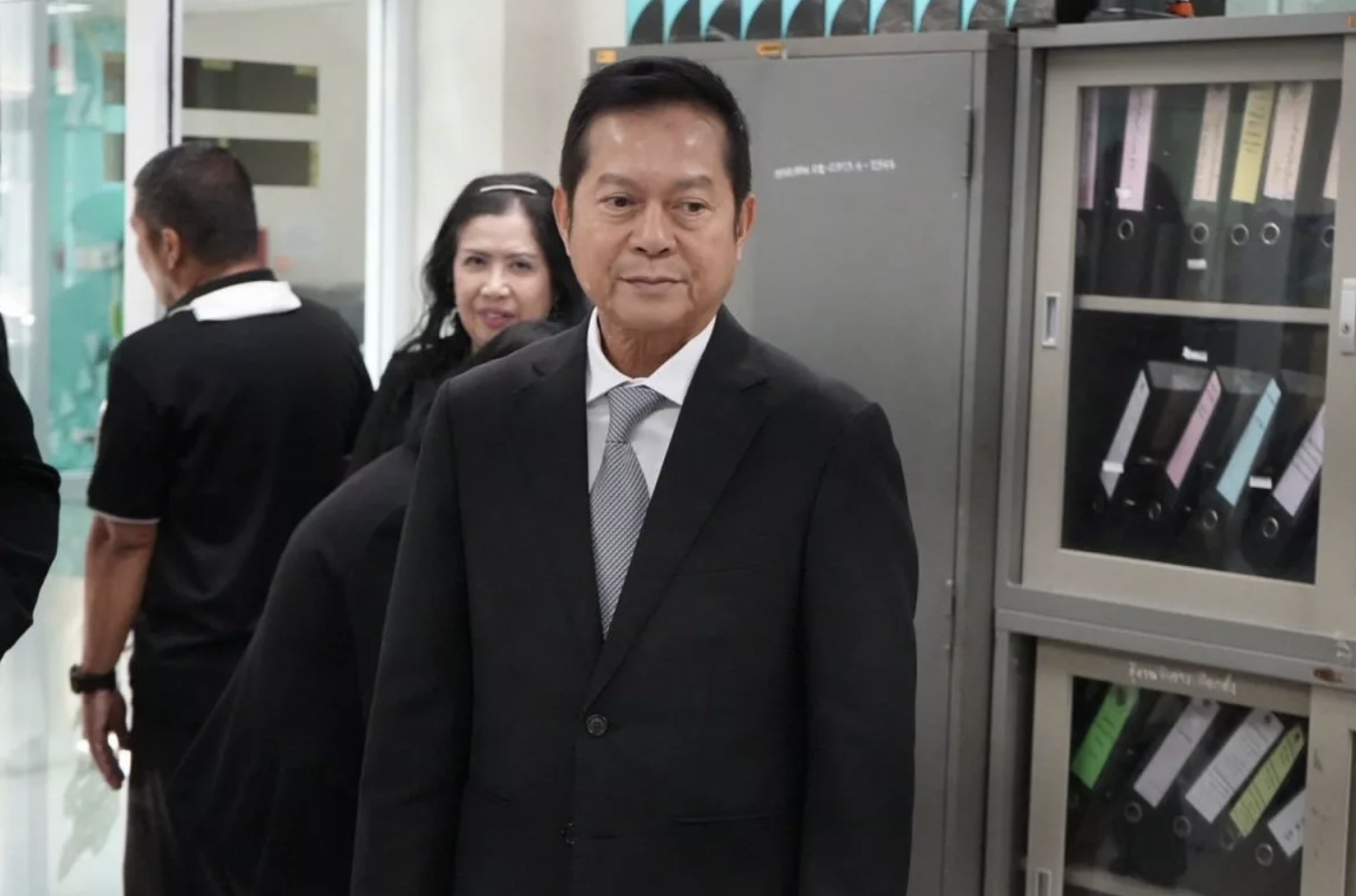 Chủ tịch Ủy ban Bầu cử Th&aacute;i Lan h&eacute; lộ ng&agrave;y c&oacute; thể tổ chức bầu cử sớm- Ảnh 1.