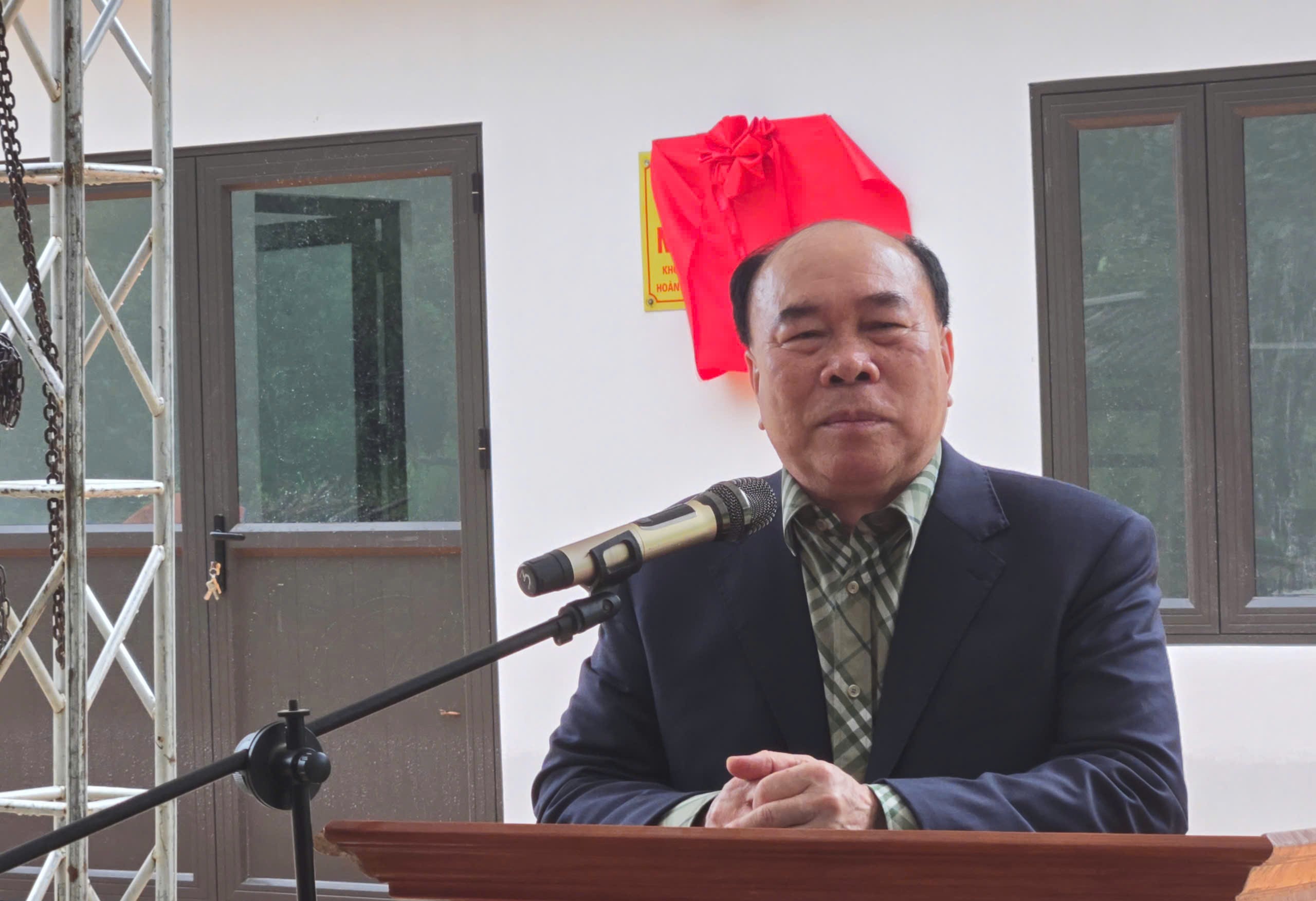 Thần tốc giao nh&agrave; "ch&igrave;a kho&aacute; trao tay" cho 3 gia đ&igrave;nh người M&ocirc;ng ở Th&aacute;i Nguy&ecirc;n sau lũ- Ảnh 5.