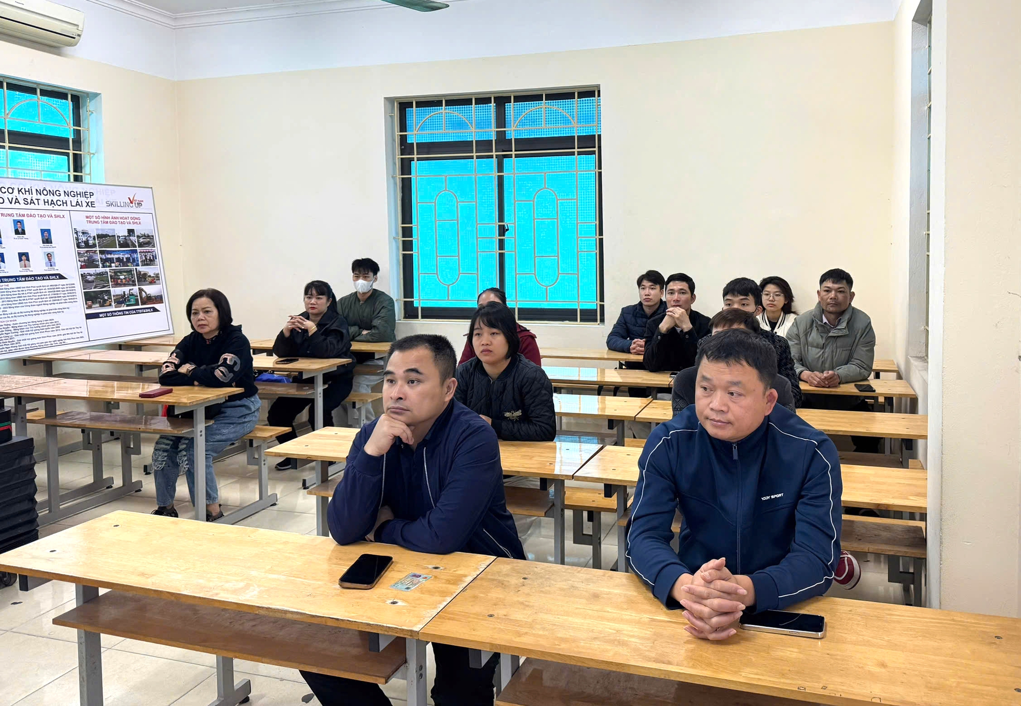 Ph&uacute; Thọ: Linh hoạt phương ph&aacute;p dạy m&ocirc;n ph&aacute;p luật về giao th&ocirc;ng đường bộ cho học vi&ecirc;n- Ảnh 2.