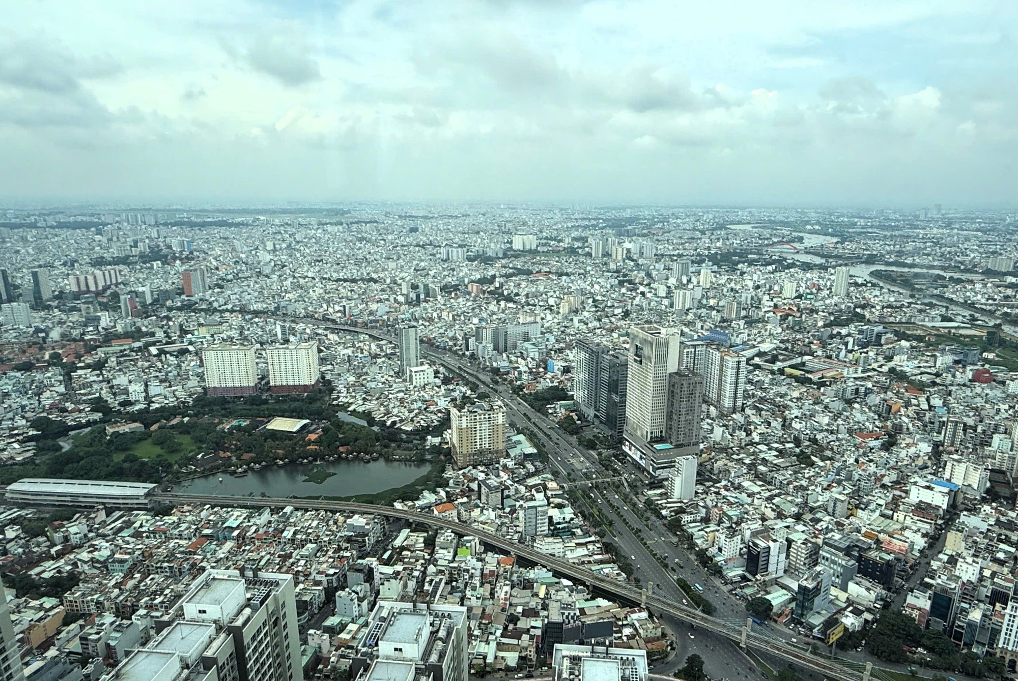 TP.HCM tăng cường kết nối v&ugrave;ng, tạo động lực ph&aacute;t triển mới cho Đ&ocirc;ng Nam Bộ- Ảnh 3.