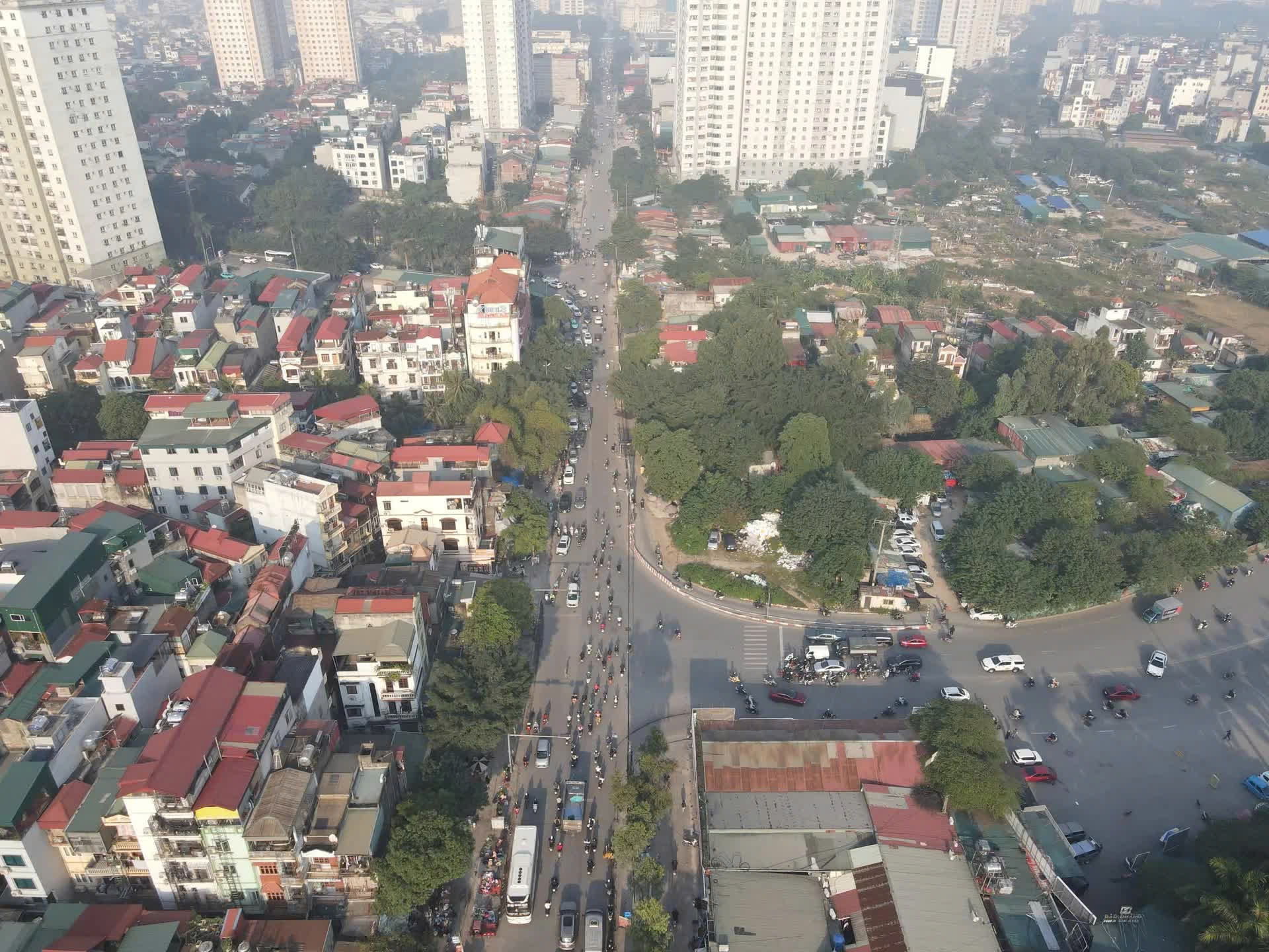 Chủ động tổ chức lại giao th&ocirc;ng, H&agrave; Nội &ldquo;hạ nhiệt&rdquo; c&aacute;c điểm n&oacute;ng &ugrave;n tắc- Ảnh 1.