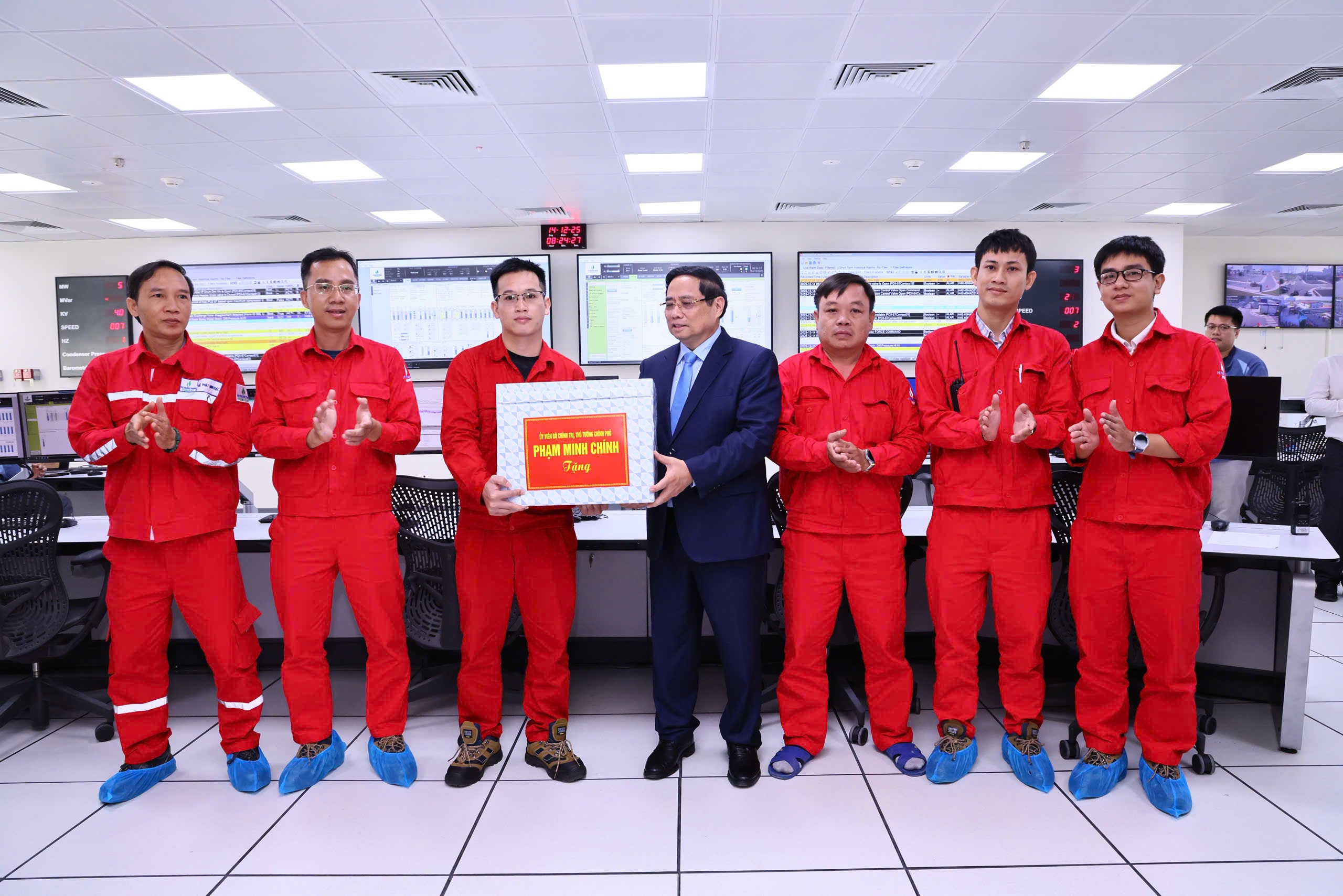 Thủ tướng Phạm Minh Ch&iacute;nh dự kh&aacute;nh th&agrave;nh tổ hợp điện kh&iacute; LNG 1,4 tỷ USD tại Đồng Nai- Ảnh 5.