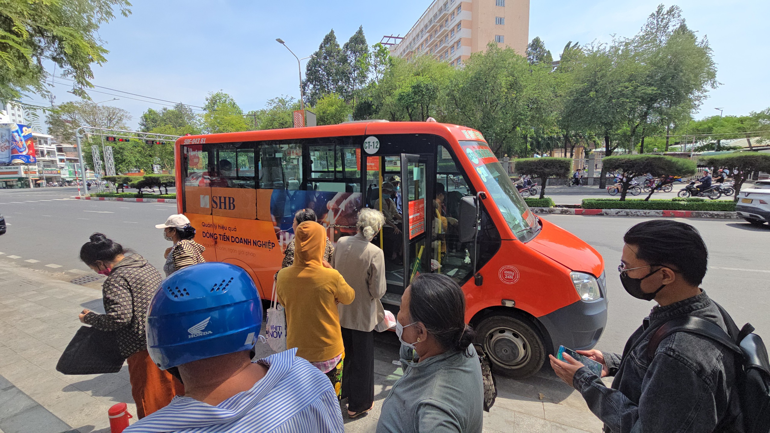 Xe bu&yacute;t Cần Thơ giảm &aacute;p lực giao th&ocirc;ng, hướng tới ph&aacute;t triển đ&ocirc; thị bền vững- Ảnh 1.