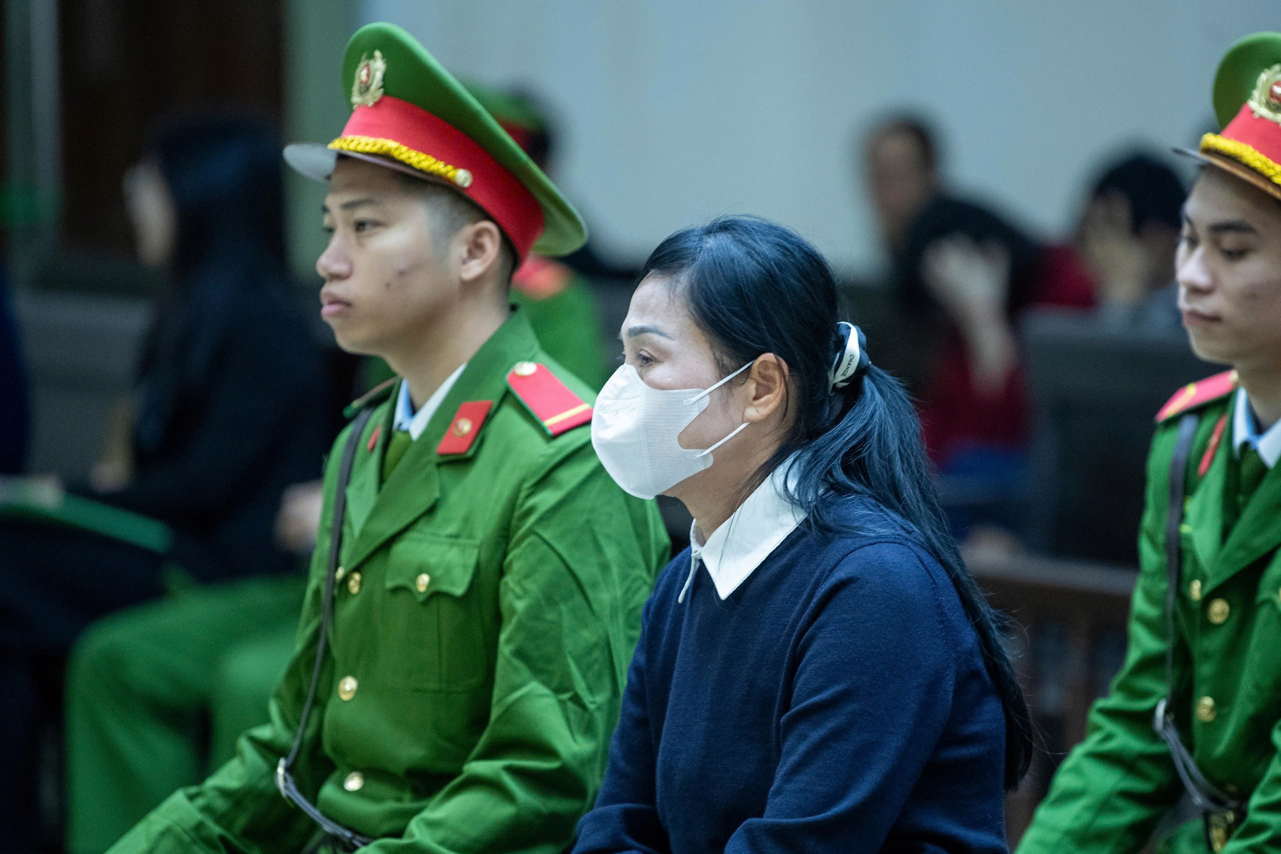 Vụ Tập đo&agrave;n Ph&uacute;c Sơn: B&agrave; Ho&agrave;ng Thị Th&uacute;y Lan v&agrave; loạt bị c&aacute;o ra t&ograve;a xin giảm &aacute;n- Ảnh 1.