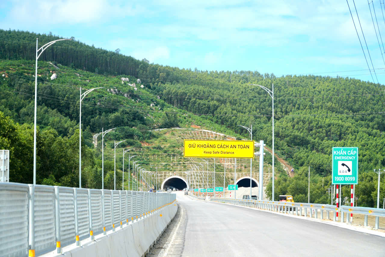 Ba hầm trên cao tốc vốn hơn 20.000 tỷ đồng được đặt tên gì?- Ảnh 5. Ba hầm trên cao tốc vốn hơn 20.000 tỷ đồng được đặt tên gì?- Ảnh 5.