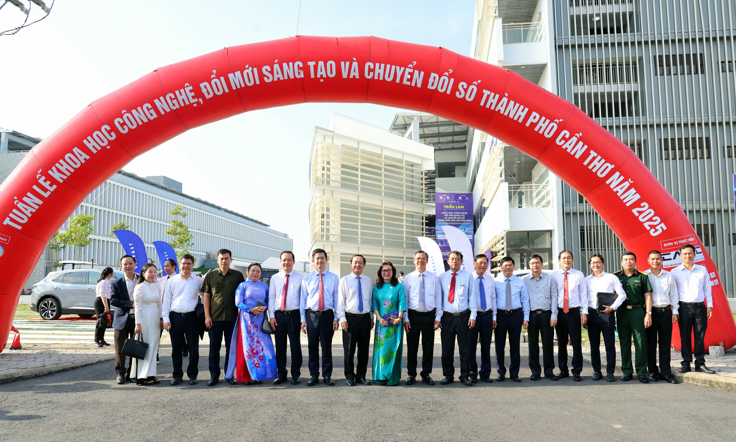 Cần Thơ x&acirc;y dựng đ&ocirc; thị th&ocirc;ng minh theo hướng n&agrave;o?- Ảnh 2.