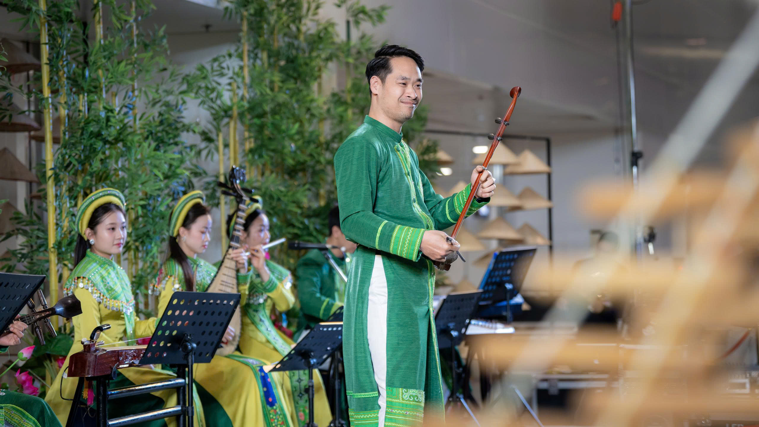 "Chạm" v&agrave;o văn h&oacute;a Việt ngay tại nh&agrave; ga quốc tế Nội B&agrave;i- Ảnh 7.