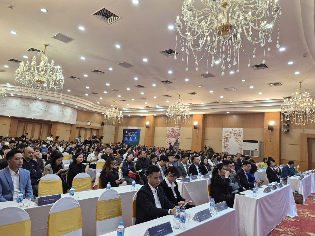 Hộ kinh doanh trăn trở "d&ograve; đường" th&iacute;ch ứng cơ chế thuế mới- Ảnh 1.