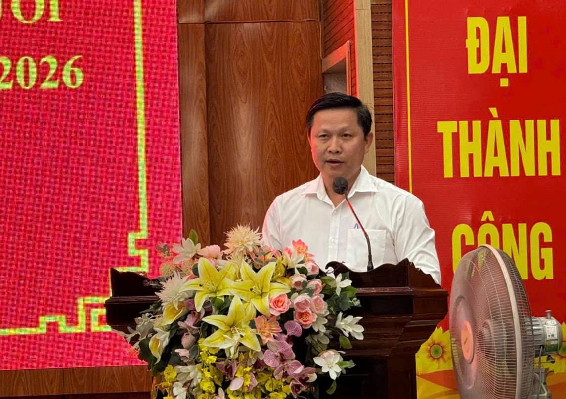 B&iacute; thư Th&agrave;nh ủy TP.HCM tiếp x&uacute;c cử tri, ghi nhận nhiều kiến nghị về đất đai- Ảnh 3.