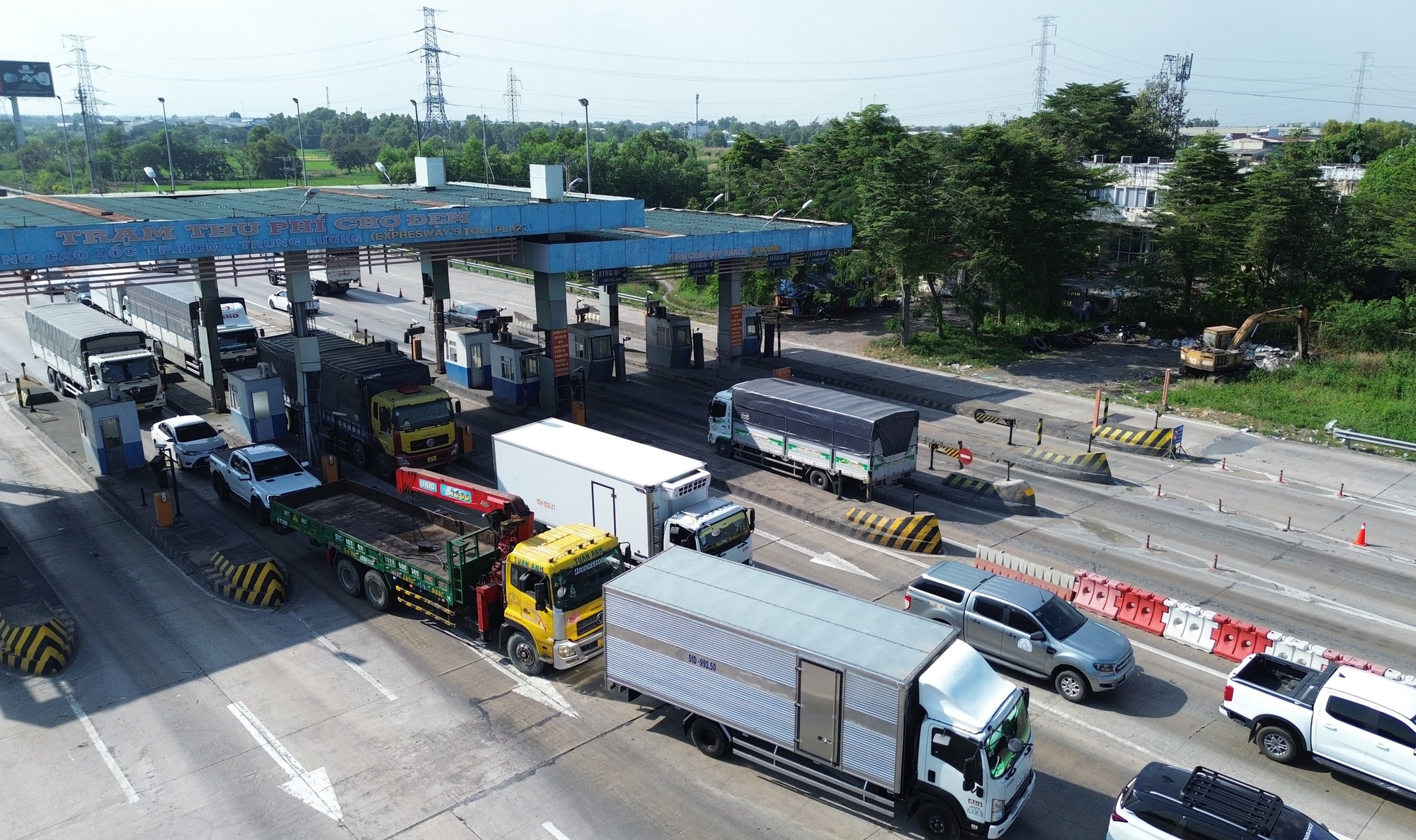 Hiện trạng cao tốc TP.HCM - Trung Lương trước ngày khởi công nâng cấp, mở rộng- Ảnh 2. Hiện trạng cao tốc TP.HCM - Trung Lương trước ngày khởi công nâng cấp, mở rộng- Ảnh 2.