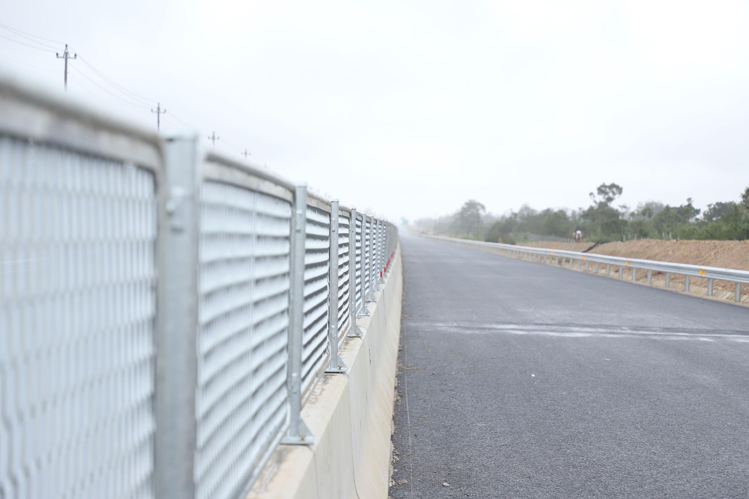 Ngắm 48km cao tốc Khánh Hòa - Buôn Ma Thuột sẽ thông xe kỹ thuật vào 19/12- Ảnh 10. Ngắm 48km cao tốc Khánh Hòa - Buôn Ma Thuột sẽ thông xe kỹ thuật vào 19/12- Ảnh 10.