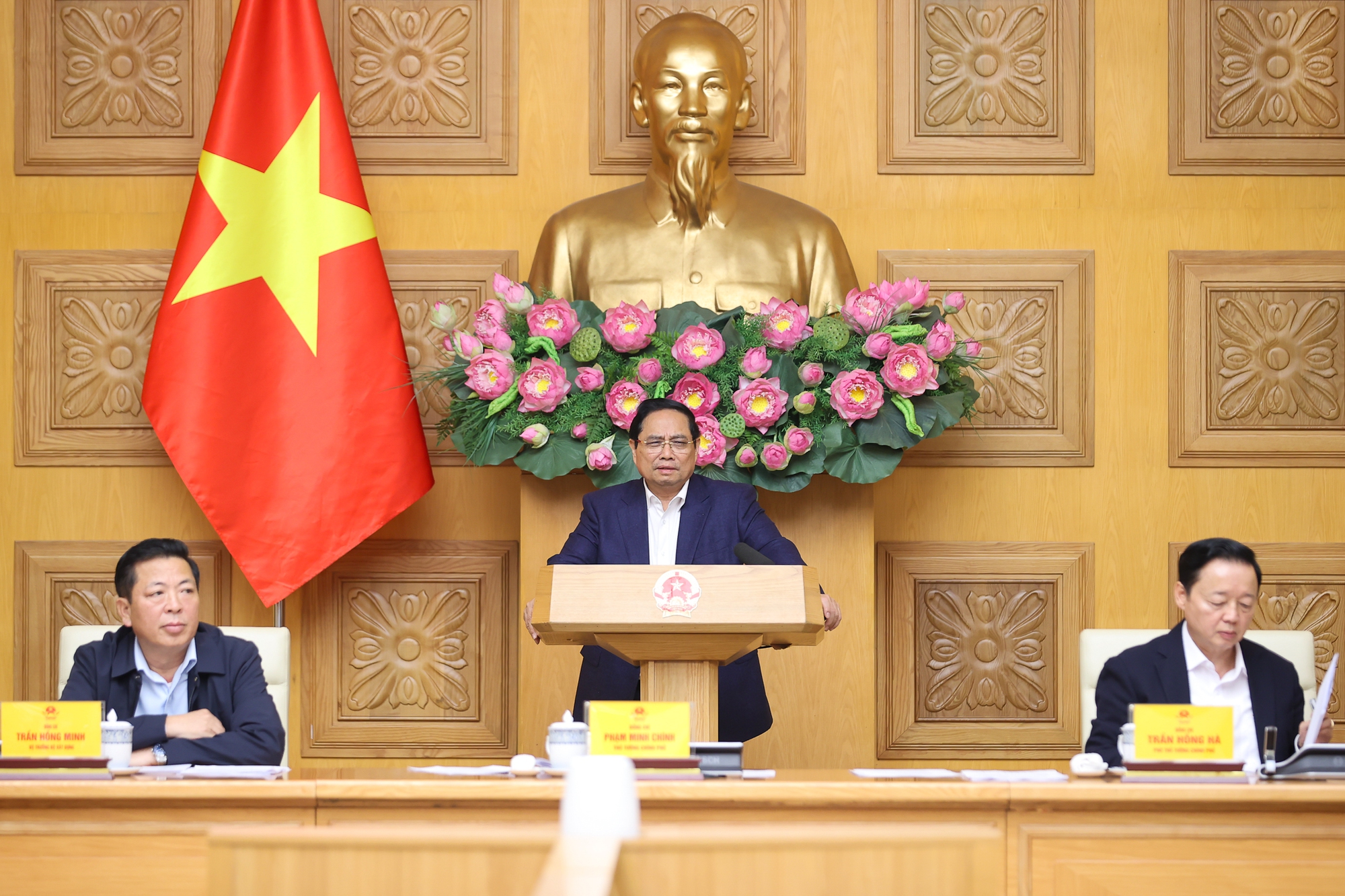 Thủ tướng: Công khai dữ liệu bất động sản, kiểm soát giá ngay từ đầu vào- Ảnh 2. Thủ tướng: Công khai dữ liệu bất động sản, kiểm soát giá ngay từ đầu vào- Ảnh 2.