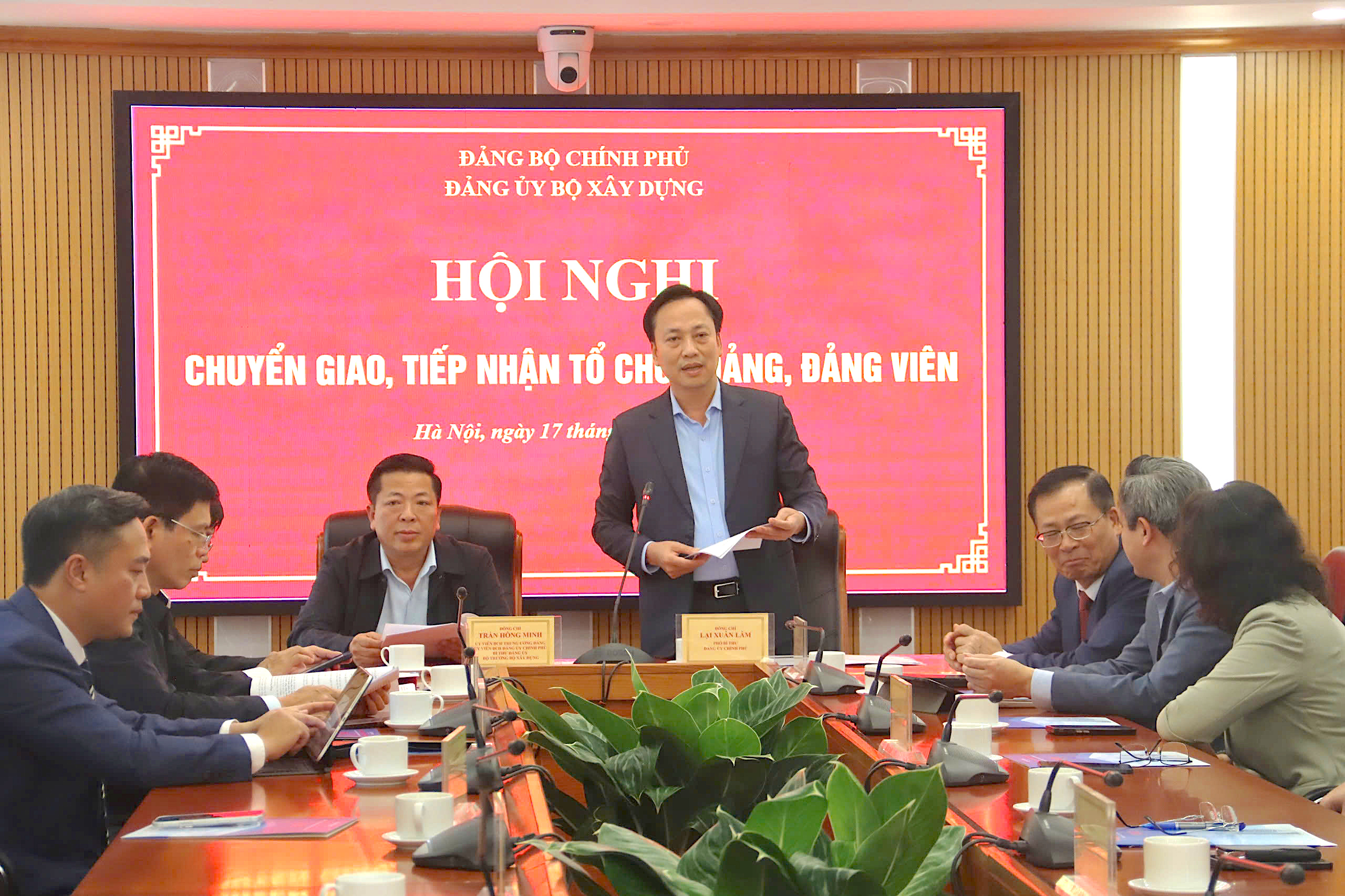 Đảng ủy Bộ X&acirc;y dựng tiếp nhận hai đảng bộ tổng c&ocirc;ng ty VICEM v&agrave; HUD- Ảnh 1.