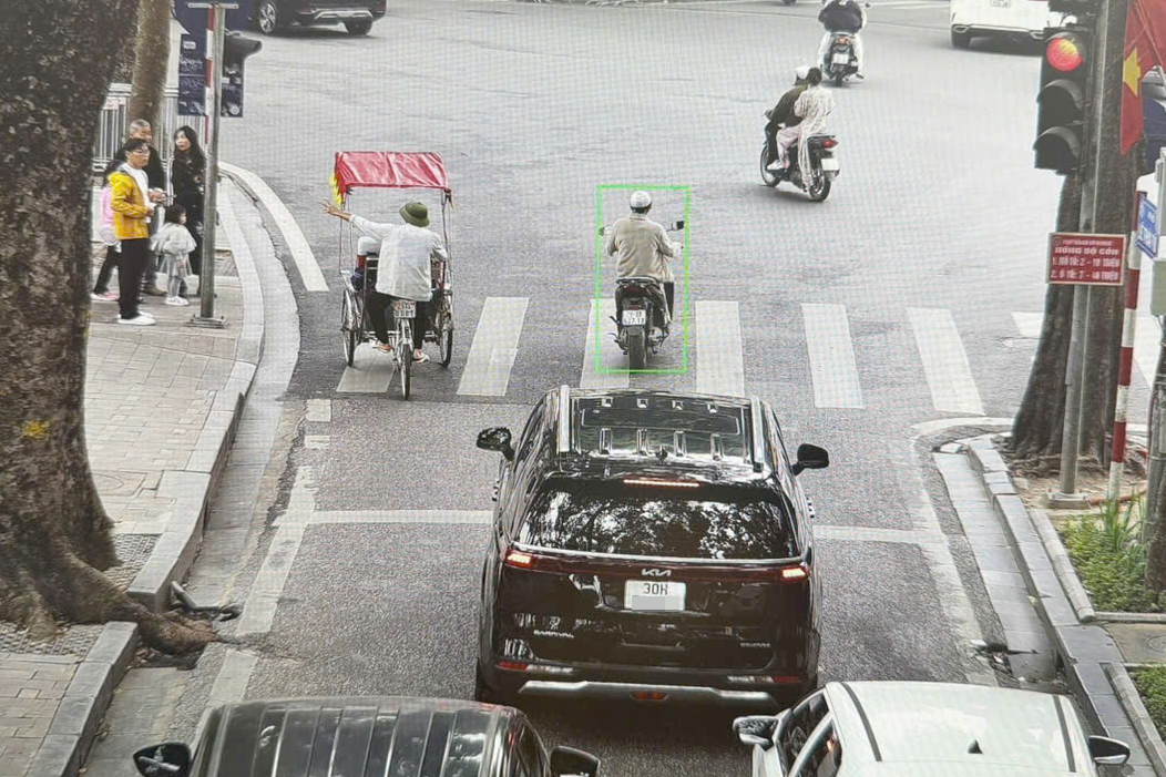 H&agrave; Nội: H&igrave;nh ảnh h&agrave;ng loạt &ocirc; t&ocirc;, xe m&aacute;y vi phạm bị camera AI "bắt quả tang"- Ảnh 12.