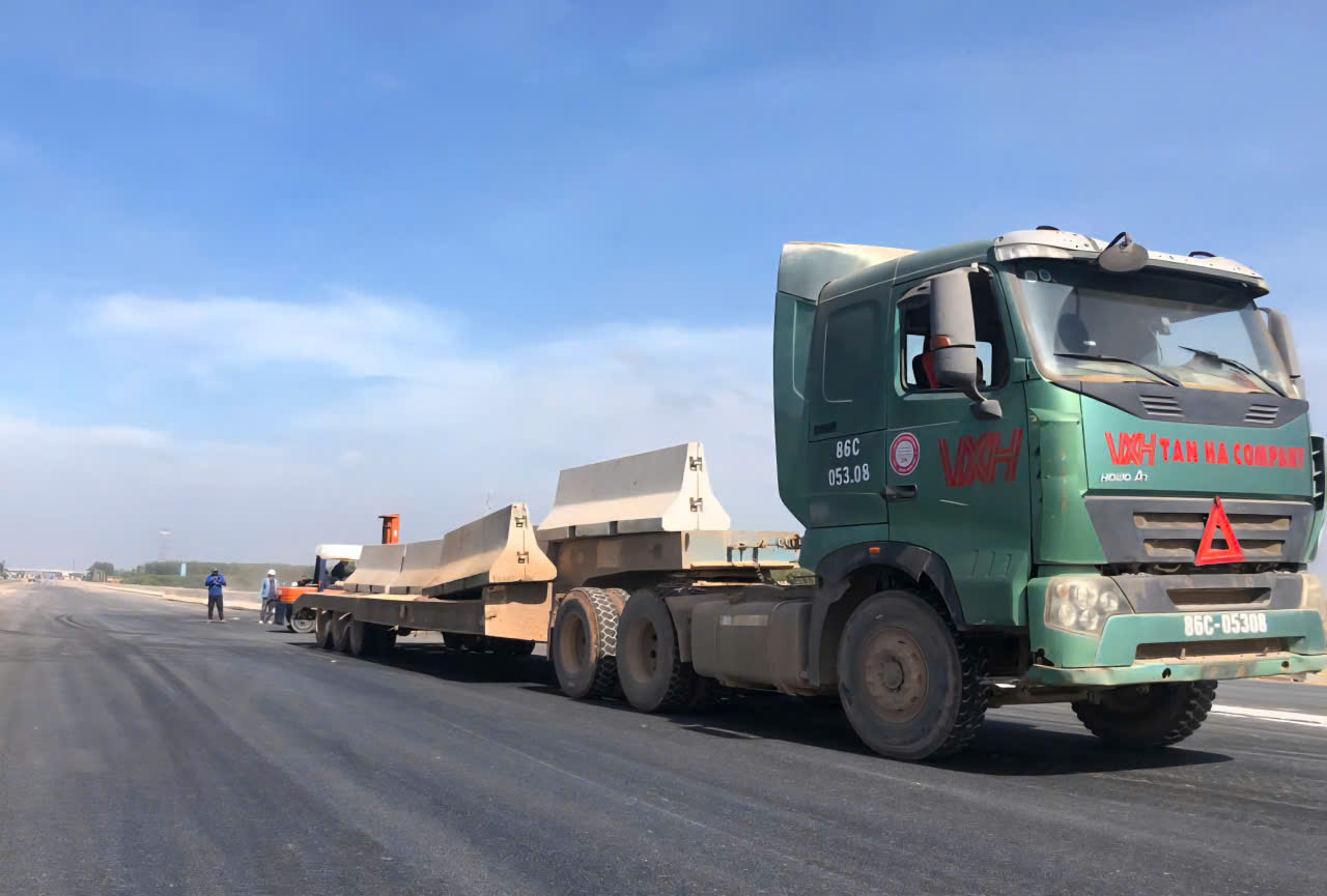 Nh&agrave; thầu cấp tập thi c&ocirc;ng th&ocirc;ng tuyến cao tốc Bi&ecirc;n H&ograve;a - Vũng T&agrave;u dịp 19/12- Ảnh 3.