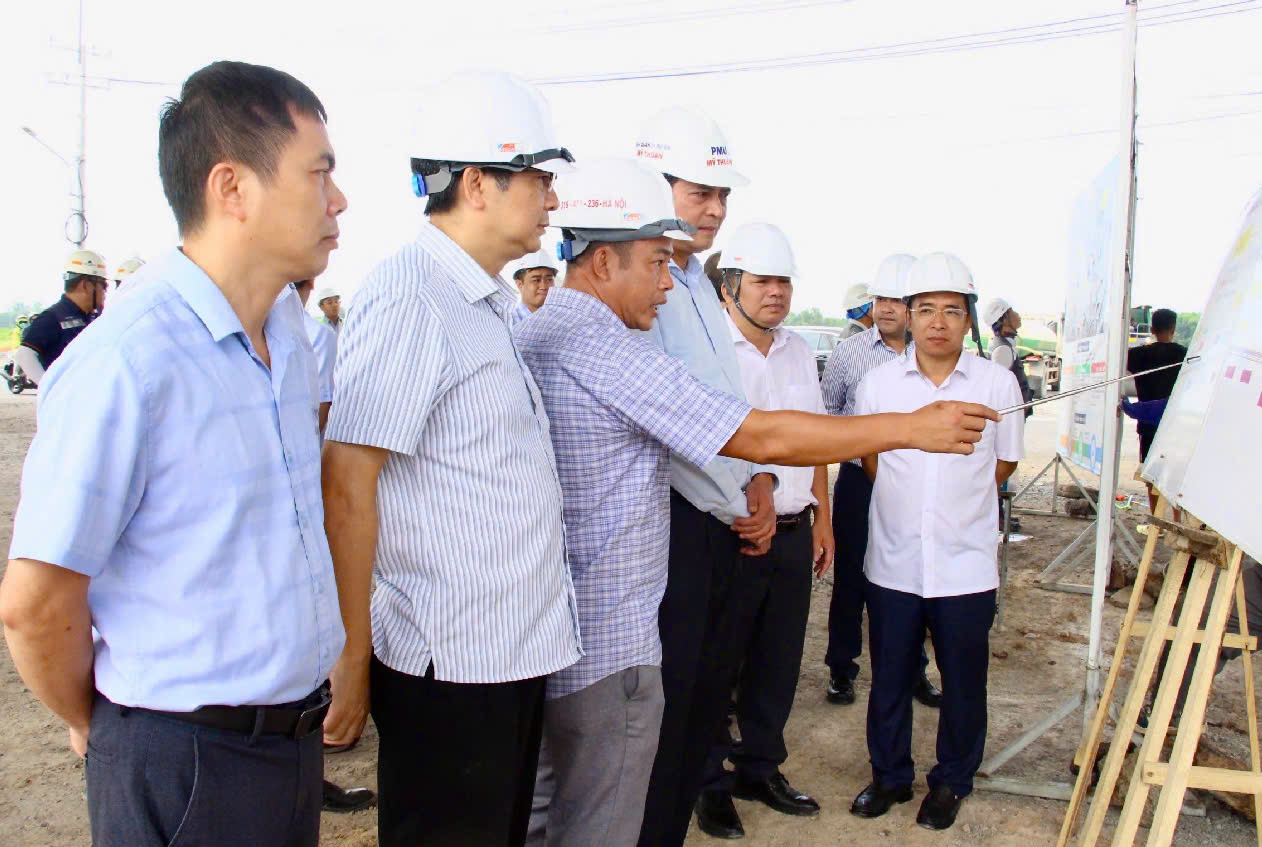 Nh&igrave;n lại h&agrave;nh tr&igrave;nh từ ruộng trũng đến thời khắc th&ocirc;ng xe kỹ thuật V&agrave;nh đai 3 qua Đồng Nai- Ảnh 11.