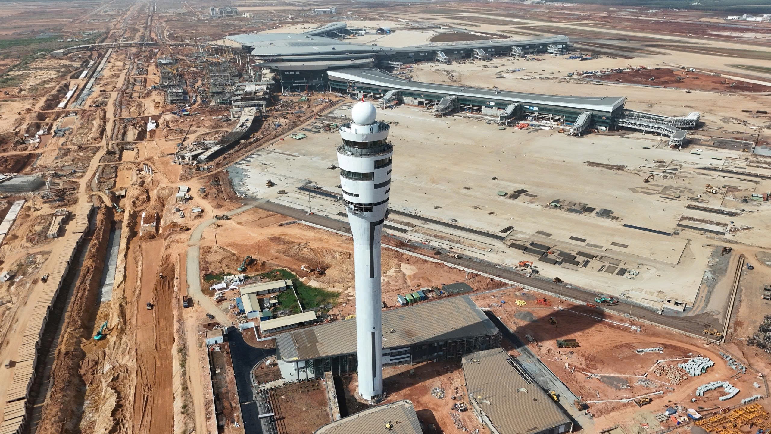 Thứ trưởng Phạm Minh Hà kiểm tra việc chuẩn bị cho sự kiện 19/12 tại sân bay Long Thành- Ảnh 5. Thứ trưởng Phạm Minh Hà kiểm tra việc chuẩn bị cho sự kiện 19/12 tại sân bay Long Thành- Ảnh 5.