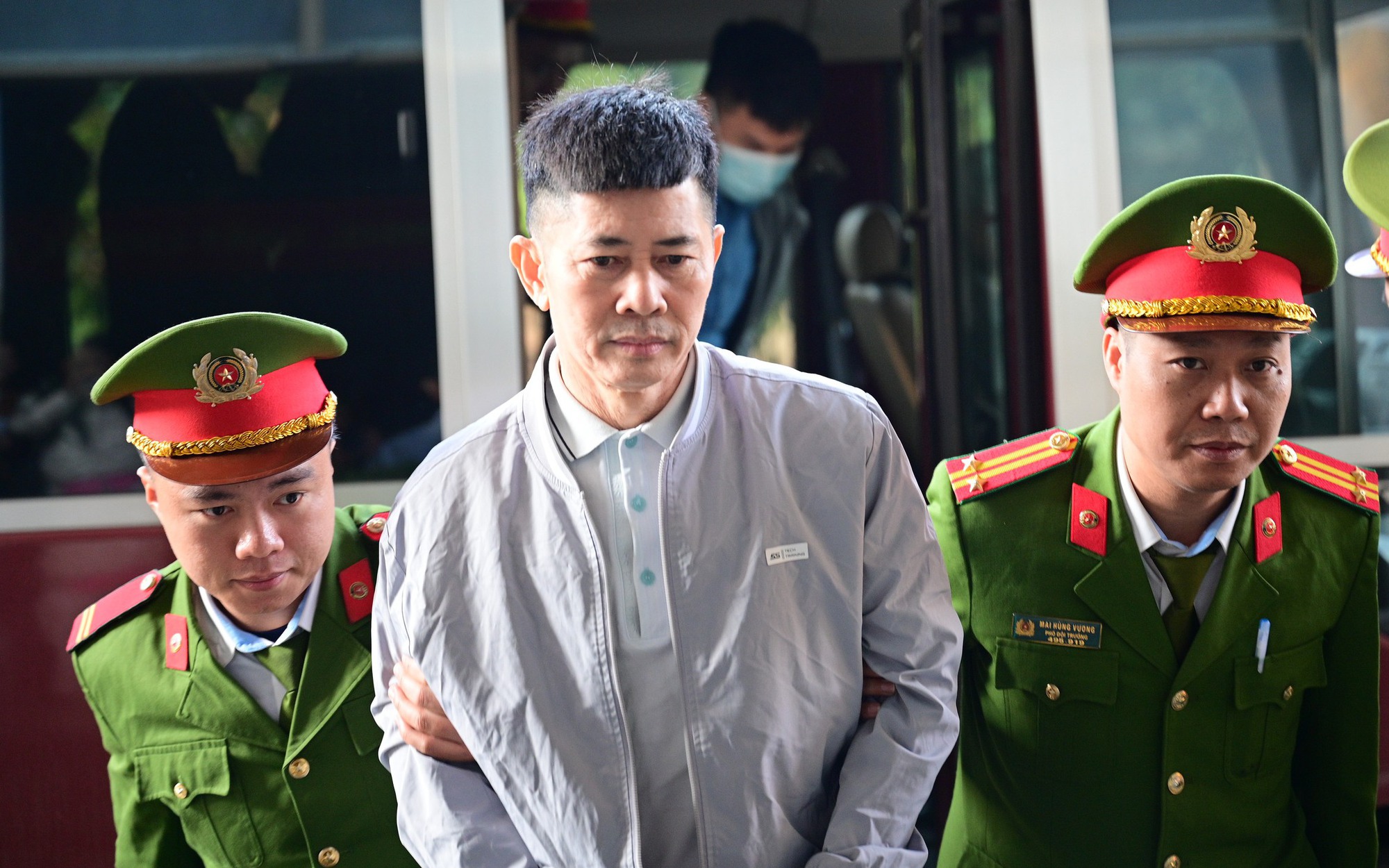 Vụ Tập đoàn Thuận An: Nhiều bị cáo được đề nghị giảm án- Ảnh 3. Cựu Chủ tịch Tập đoàn Thuận An nộp khắc phục thêm 47 tỷ đồng, ra tòa xin giảm án