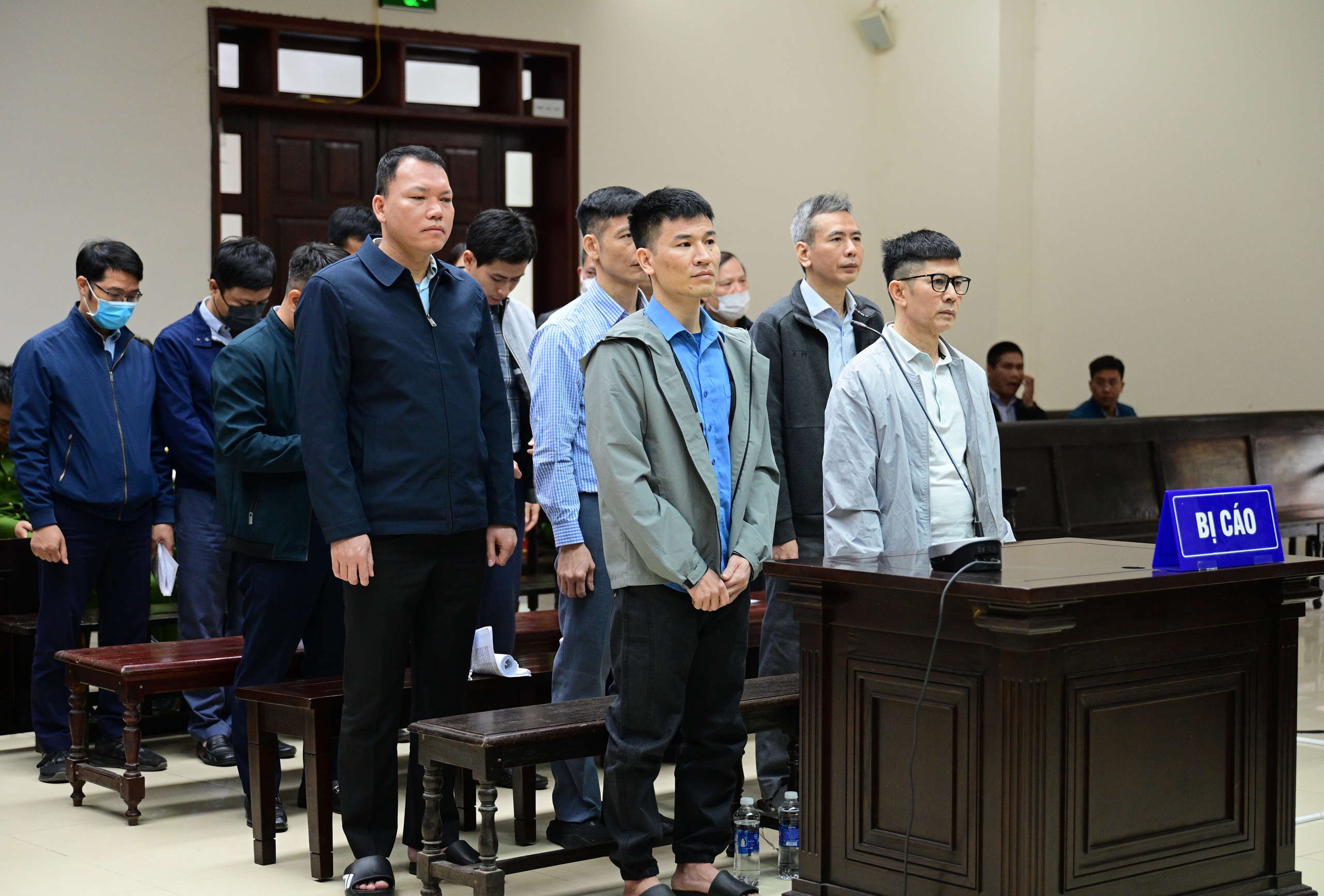 Cựu Chủ tịch Tập đoàn Thuận An nộp khắc phục thêm 47 tỷ đồng, ra tòa xin giảm án- Ảnh 2. Cựu Chủ tịch Tập đoàn Thuận An nộp khắc phục thêm 47 tỷ đồng, ra tòa xin giảm án- Ảnh 2.