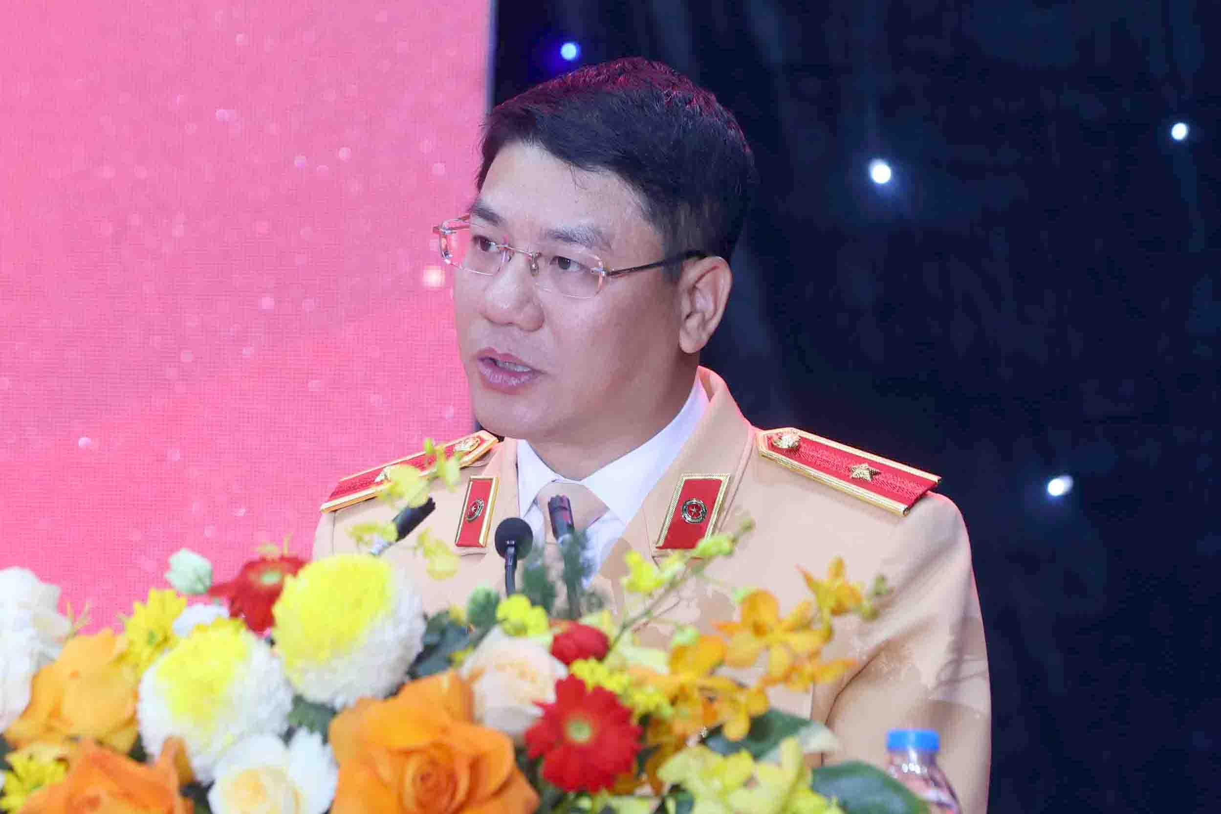 Cục trưởng CSGT: Người d&acirc;n phản &aacute;nh h&agrave;ng ngh&igrave;n vi phạm giao th&ocirc;ng qua VNeTraffic mỗi ng&agrave;y- Ảnh 1.
