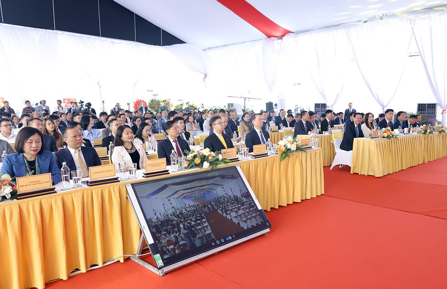 Khởi động loạt dự &aacute;n năng lượng xanh v&agrave; c&ocirc;ng nghiệp nặng tại H&agrave; Tĩnh- Ảnh 2.