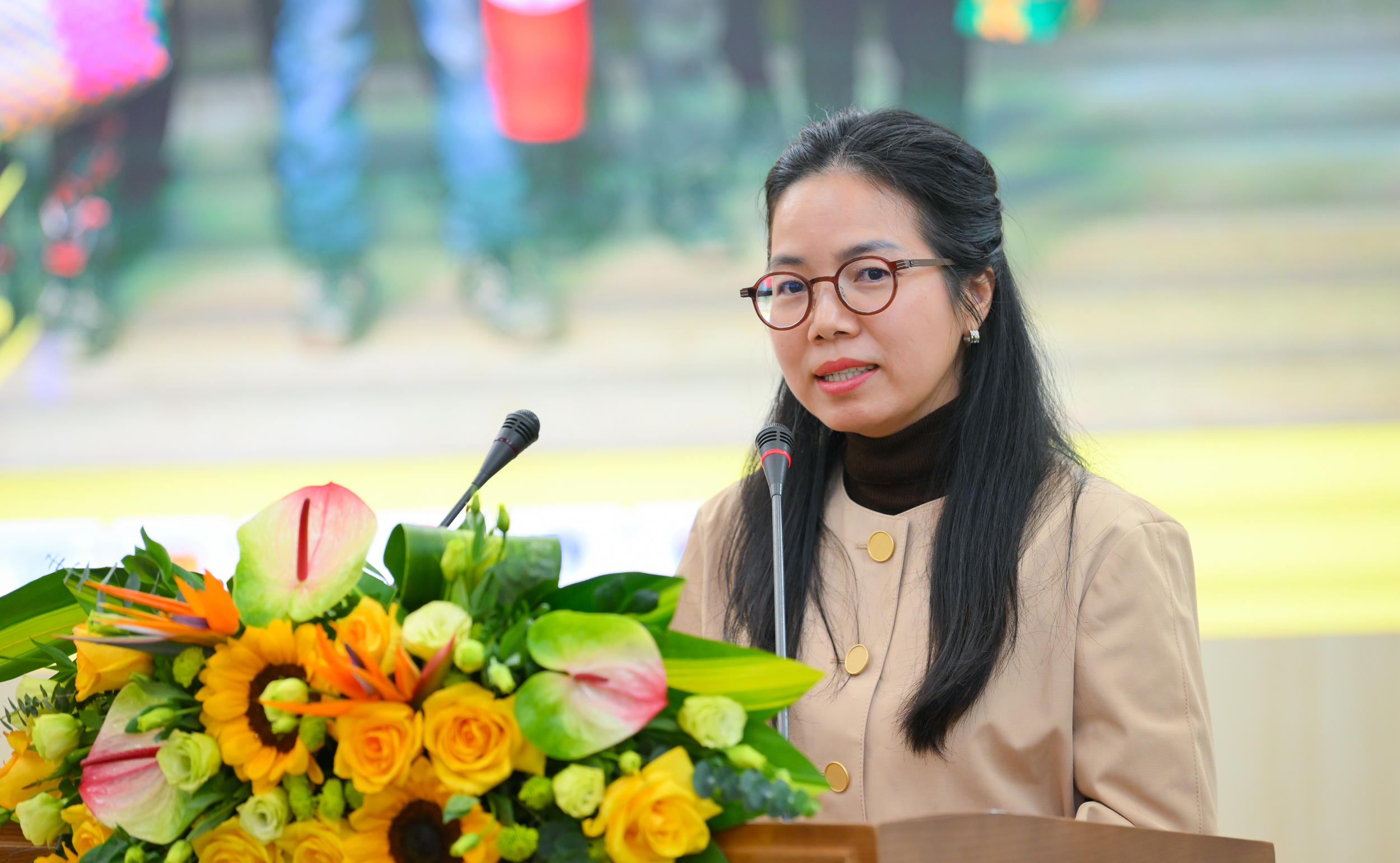 Bà Nguyễn Trình Thuỳ Trang - Phó Tổng Giám đốc Coteccons. Bà Nguyễn Trình Thuỳ Trang - Phó Tổng Giám đốc Coteccons.